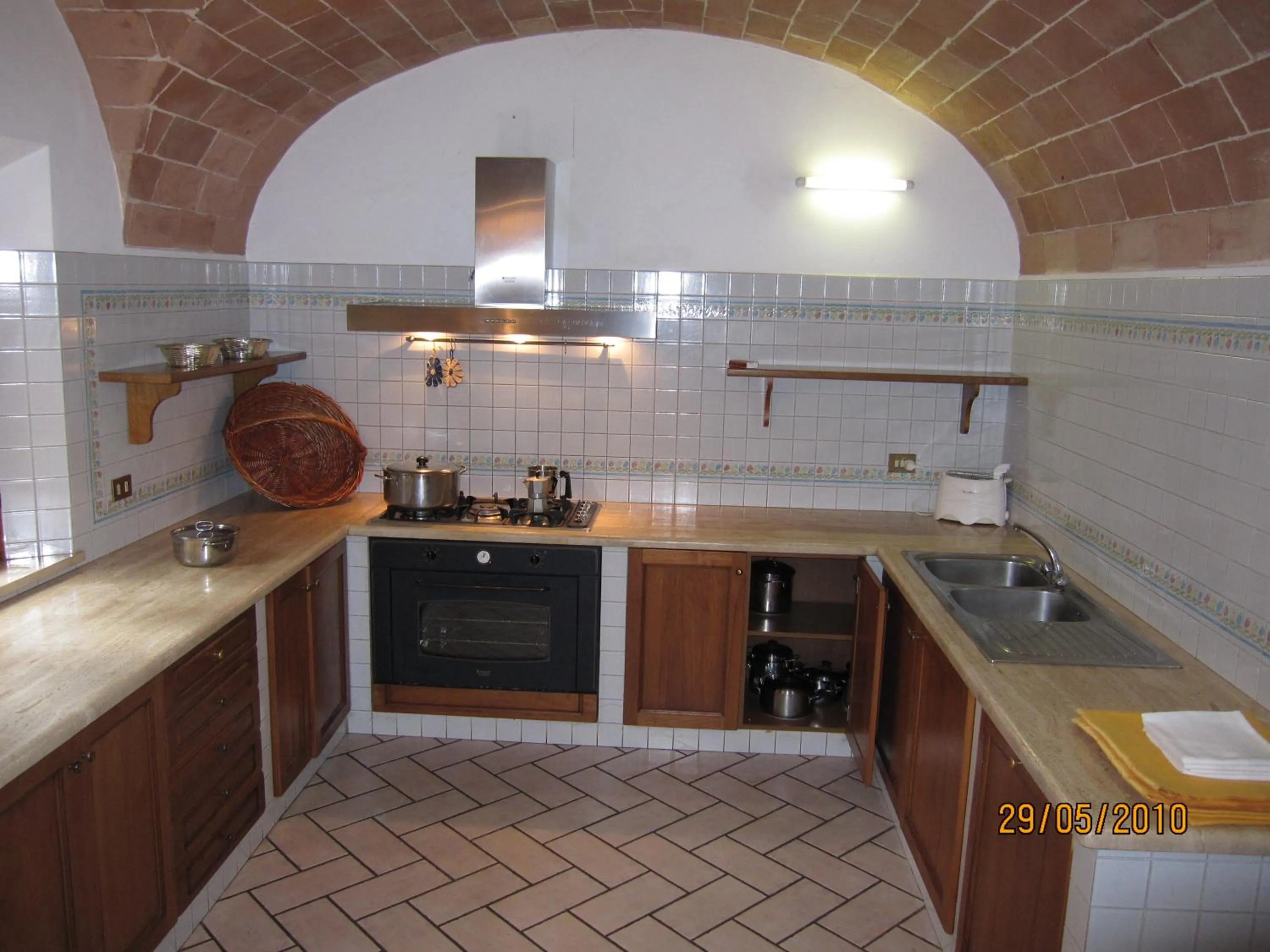Kitchen or kitchenette in Podere Suvignano