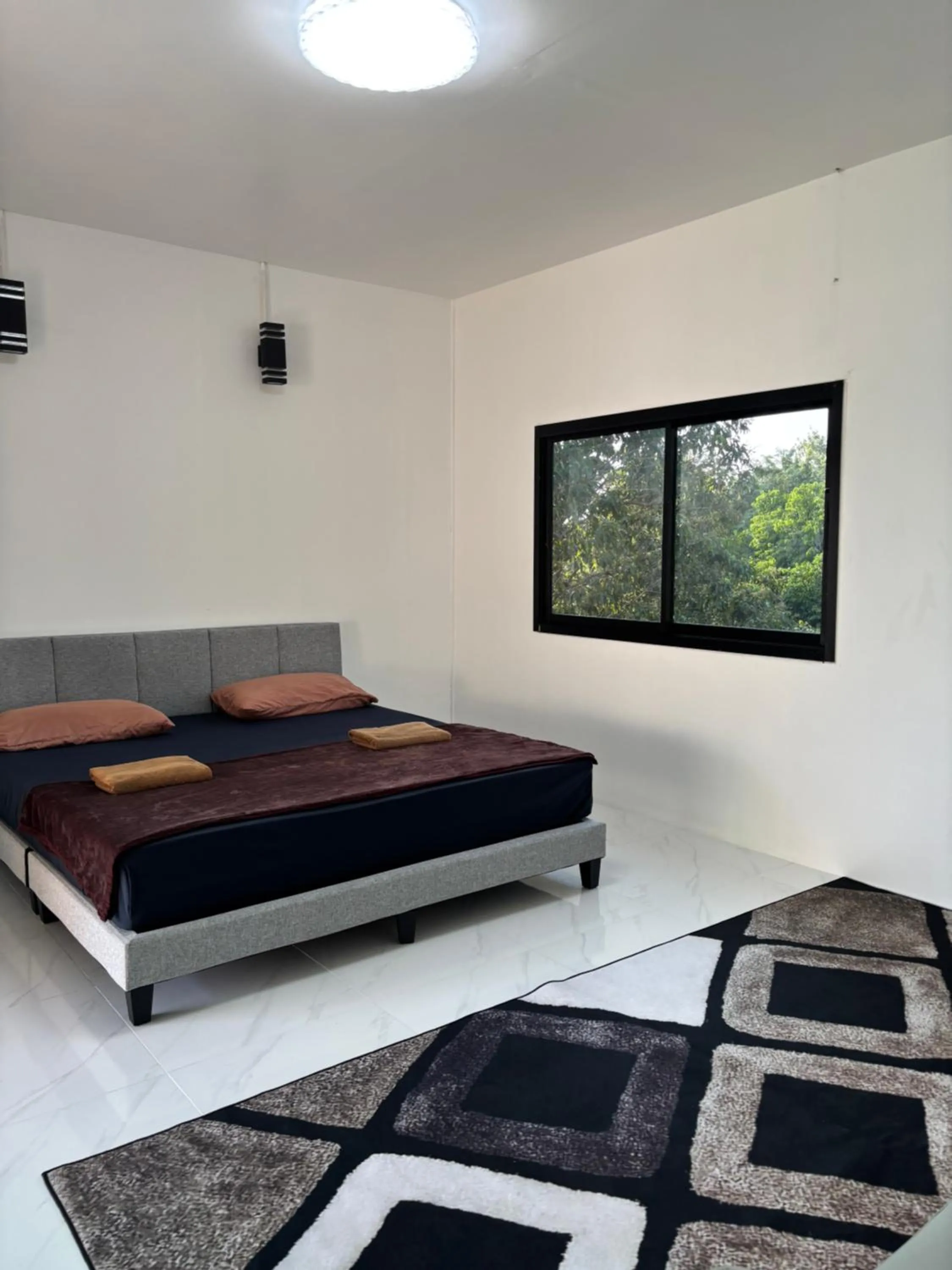 Bed in Golden Beach Resort Koh Phangan