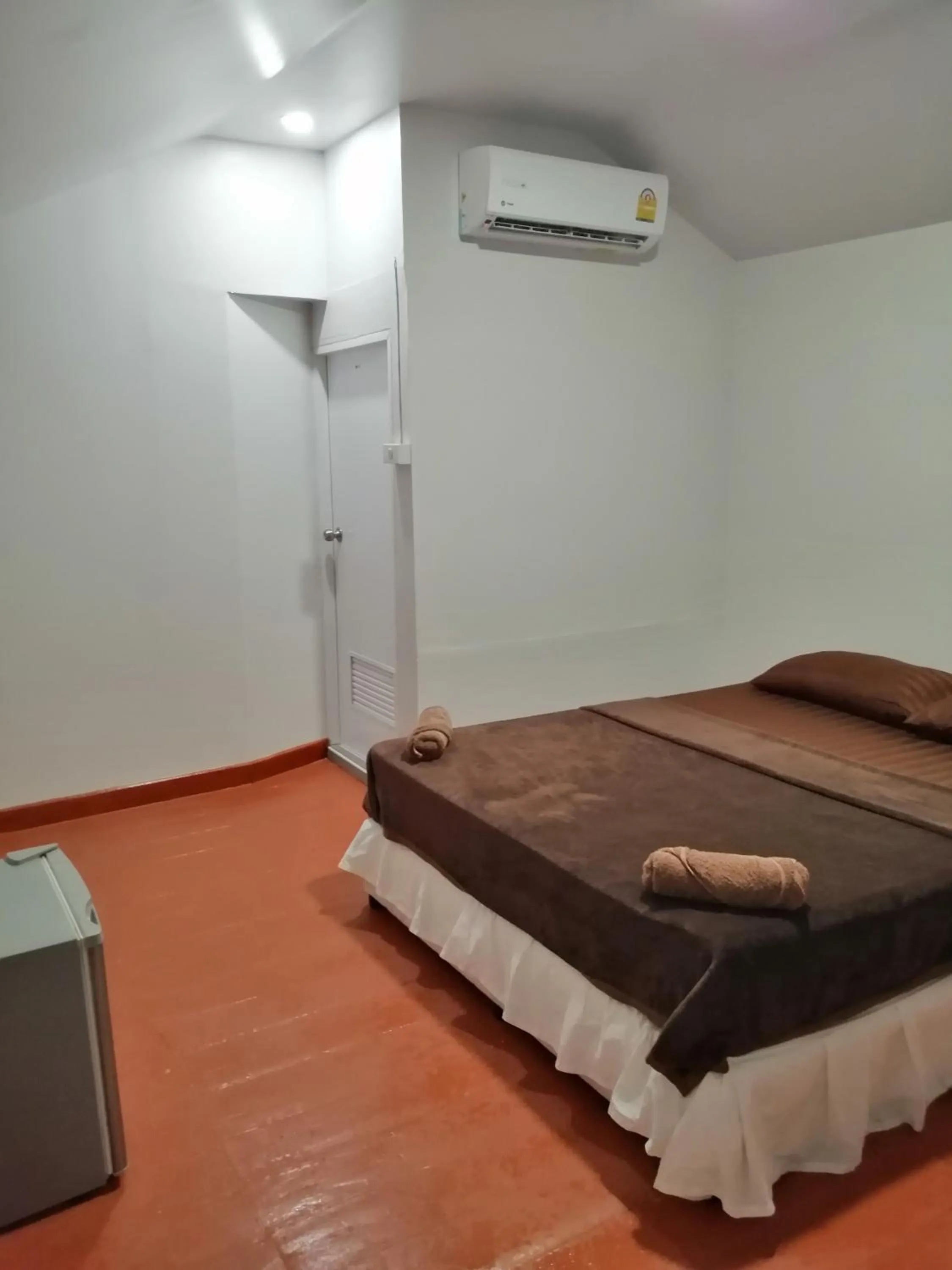 Bedroom, Bed in Golden Beach Resort Koh Phangan