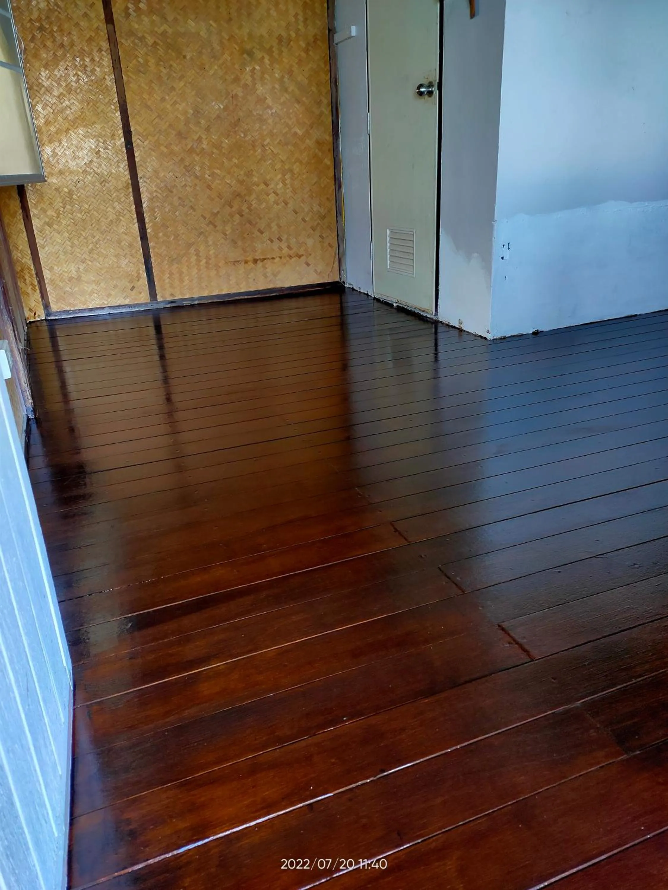 wardrobe in Golden Beach Resort Koh Phangan