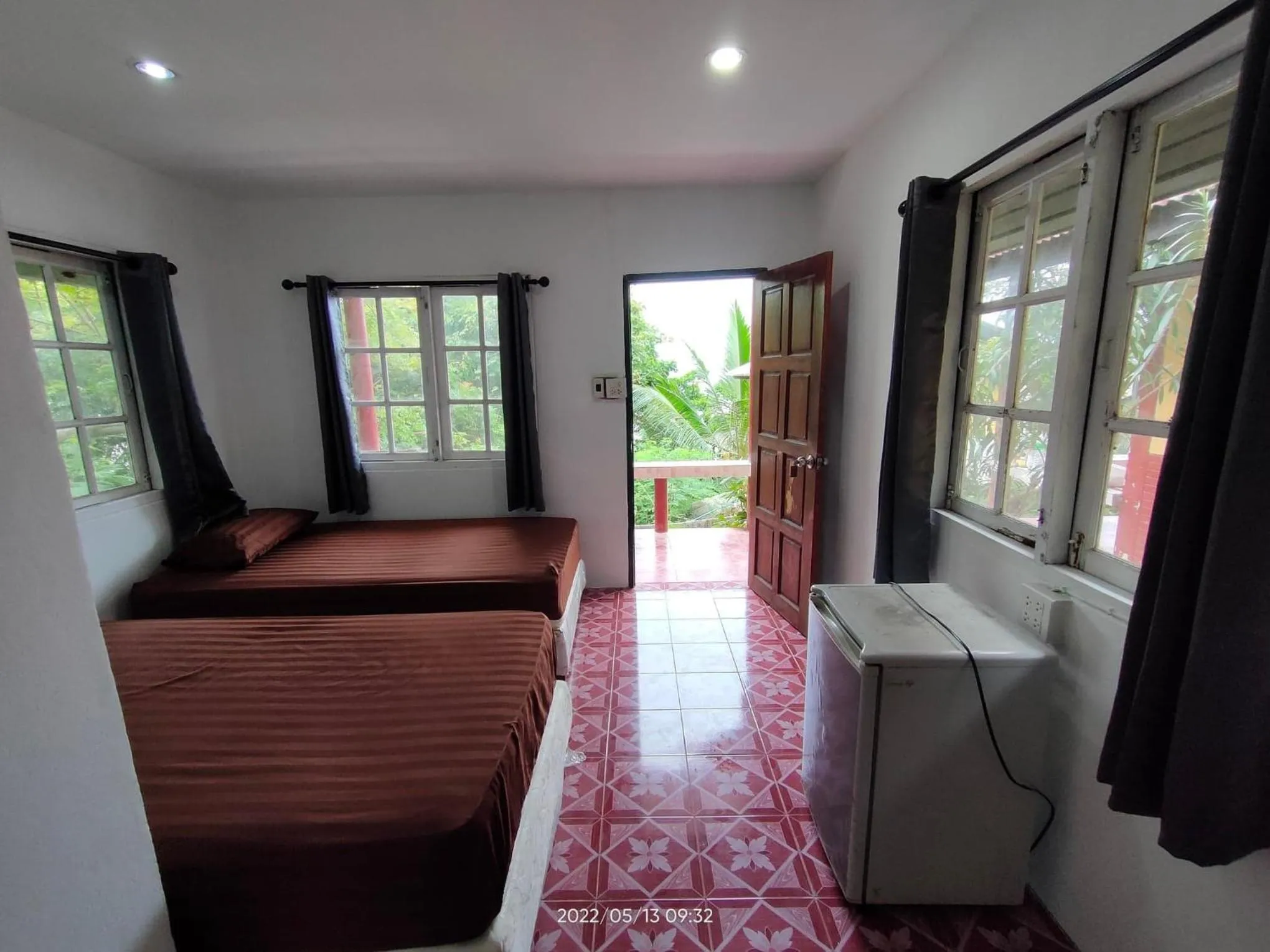 Bed in Golden Beach Resort Koh Phangan