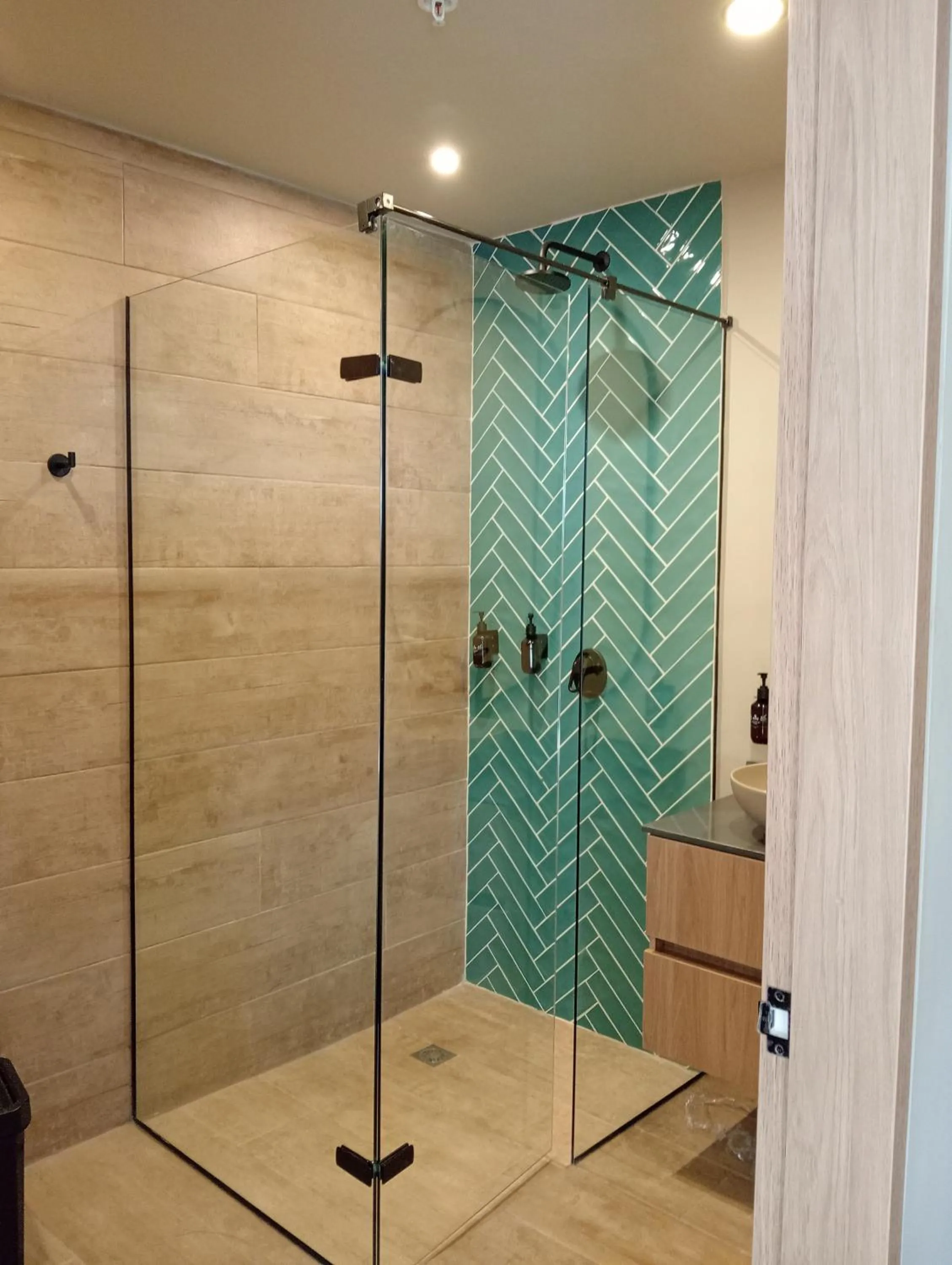 Shower in Hotel Rulay Medellin