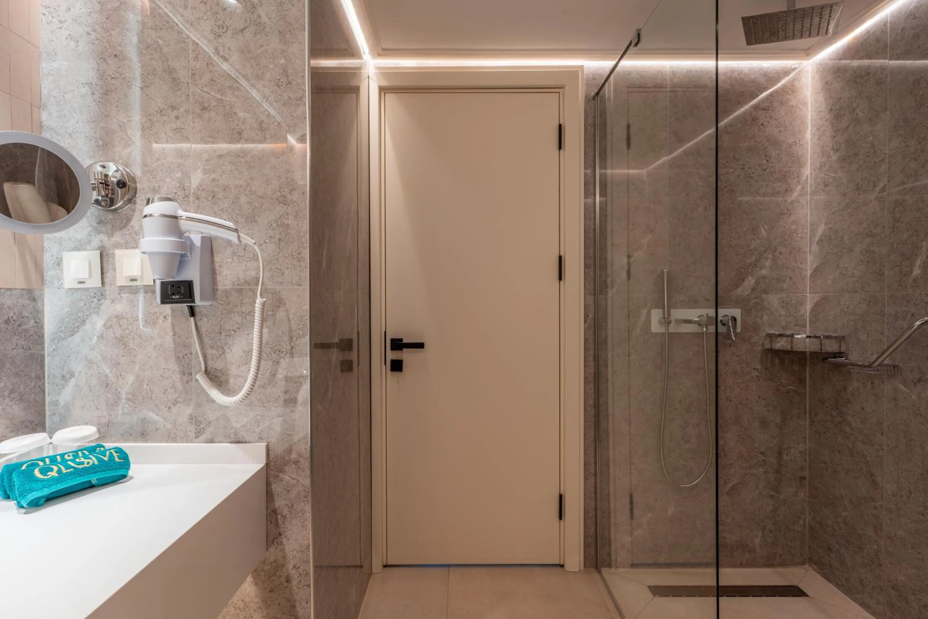 Bathroom in Qlusive Hotel