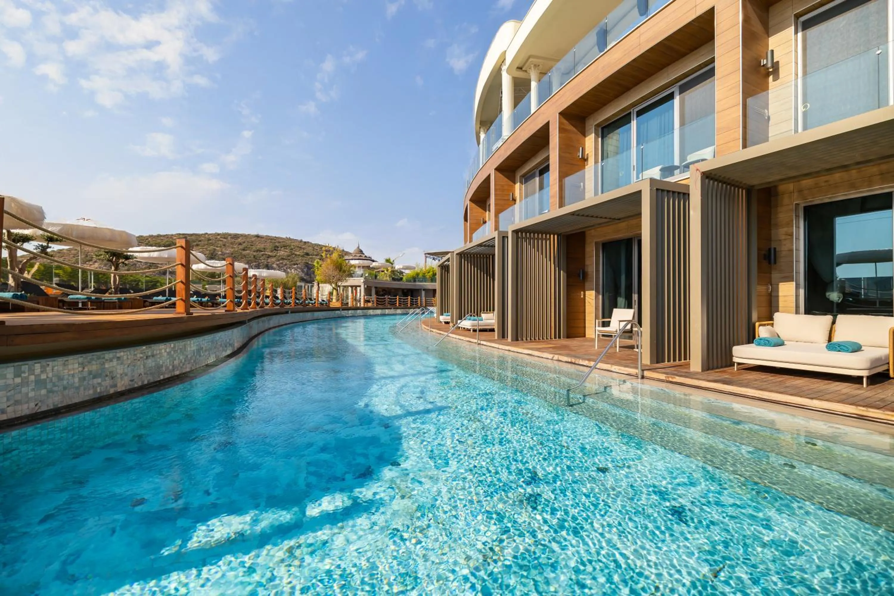 Swimming pool in Qlusive Hotel