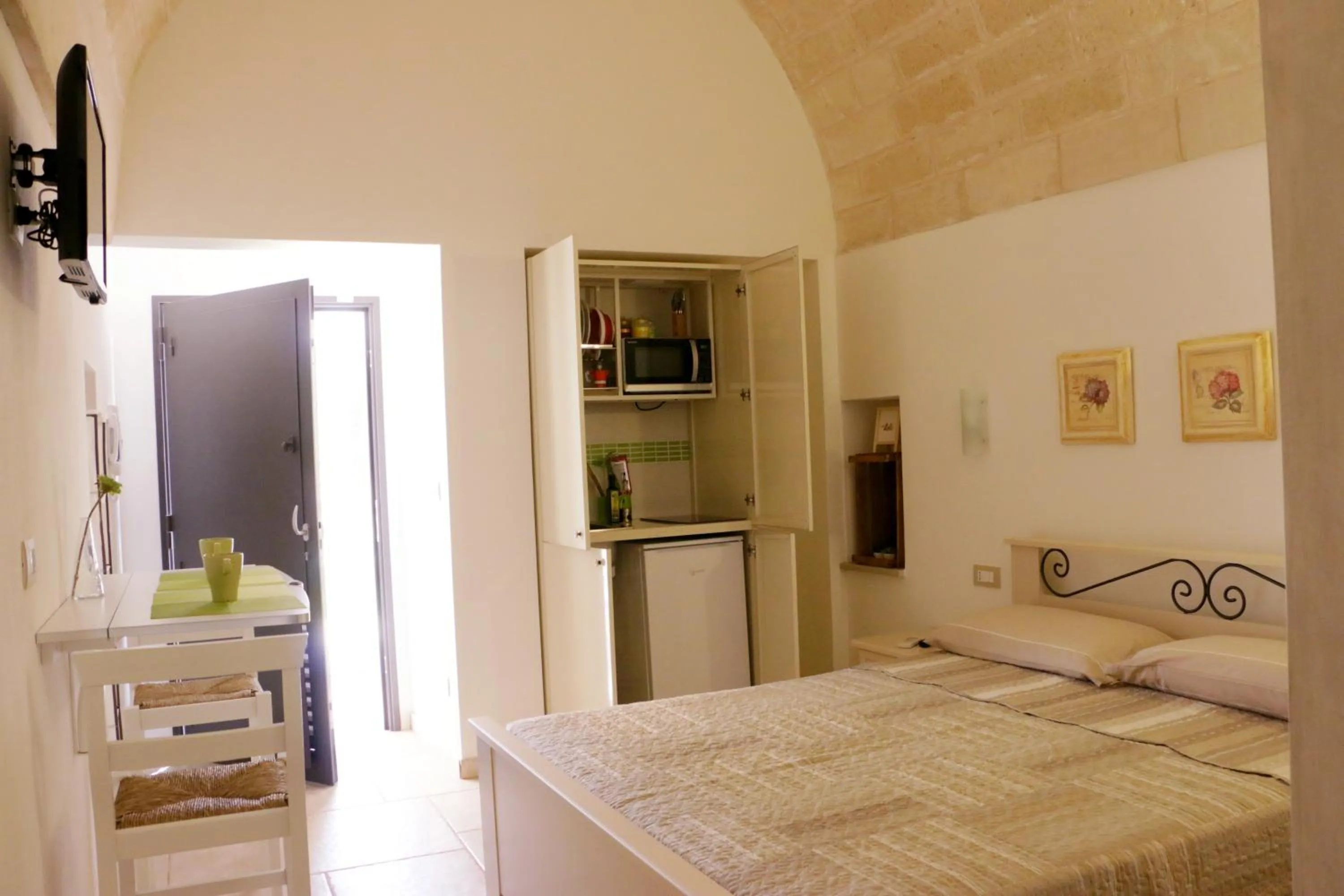 Kitchen or kitchenette, Bed in Residence Spadalunga