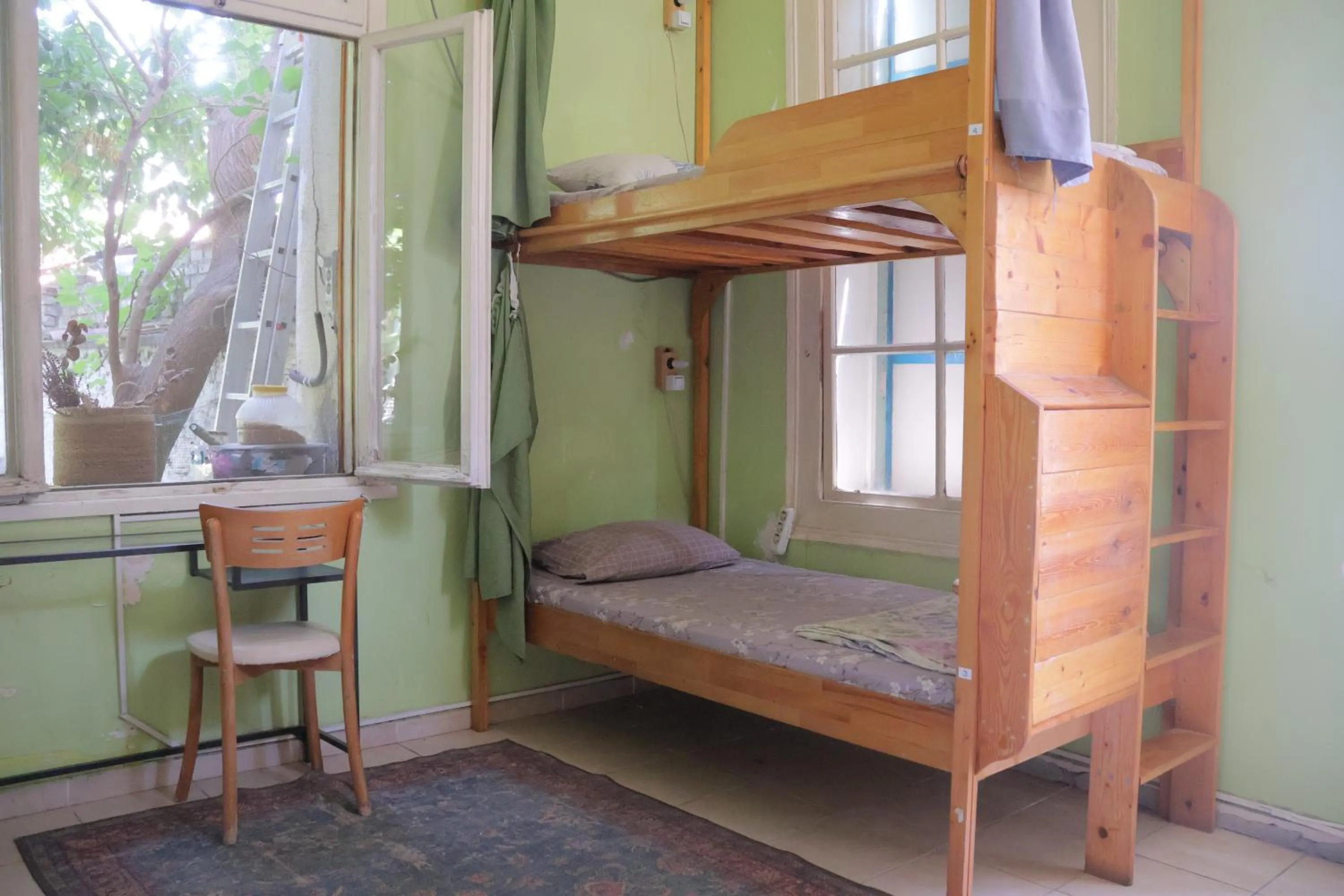 Bedroom, Bed in Lotus Garden Hostel Izmir