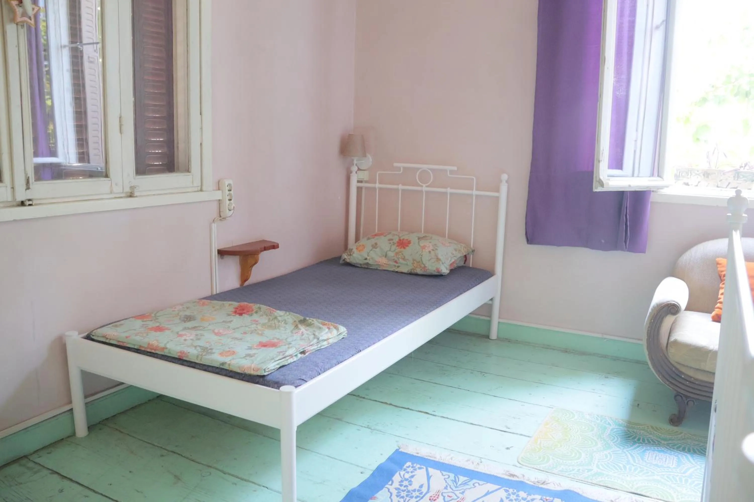 Bed in Lotus Garden Hostel Izmir