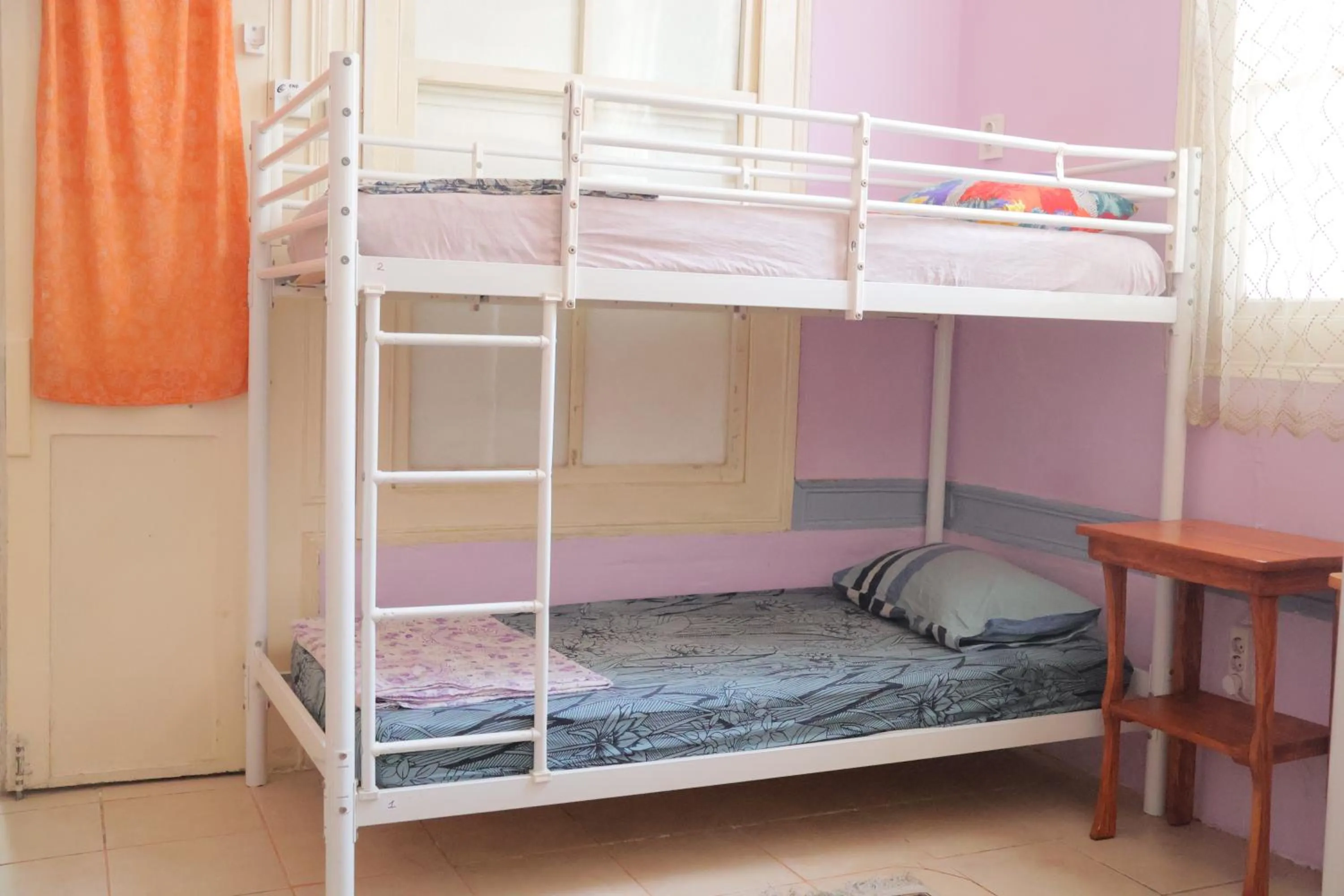 Bedroom, Bed in Lotus Garden Hostel Izmir