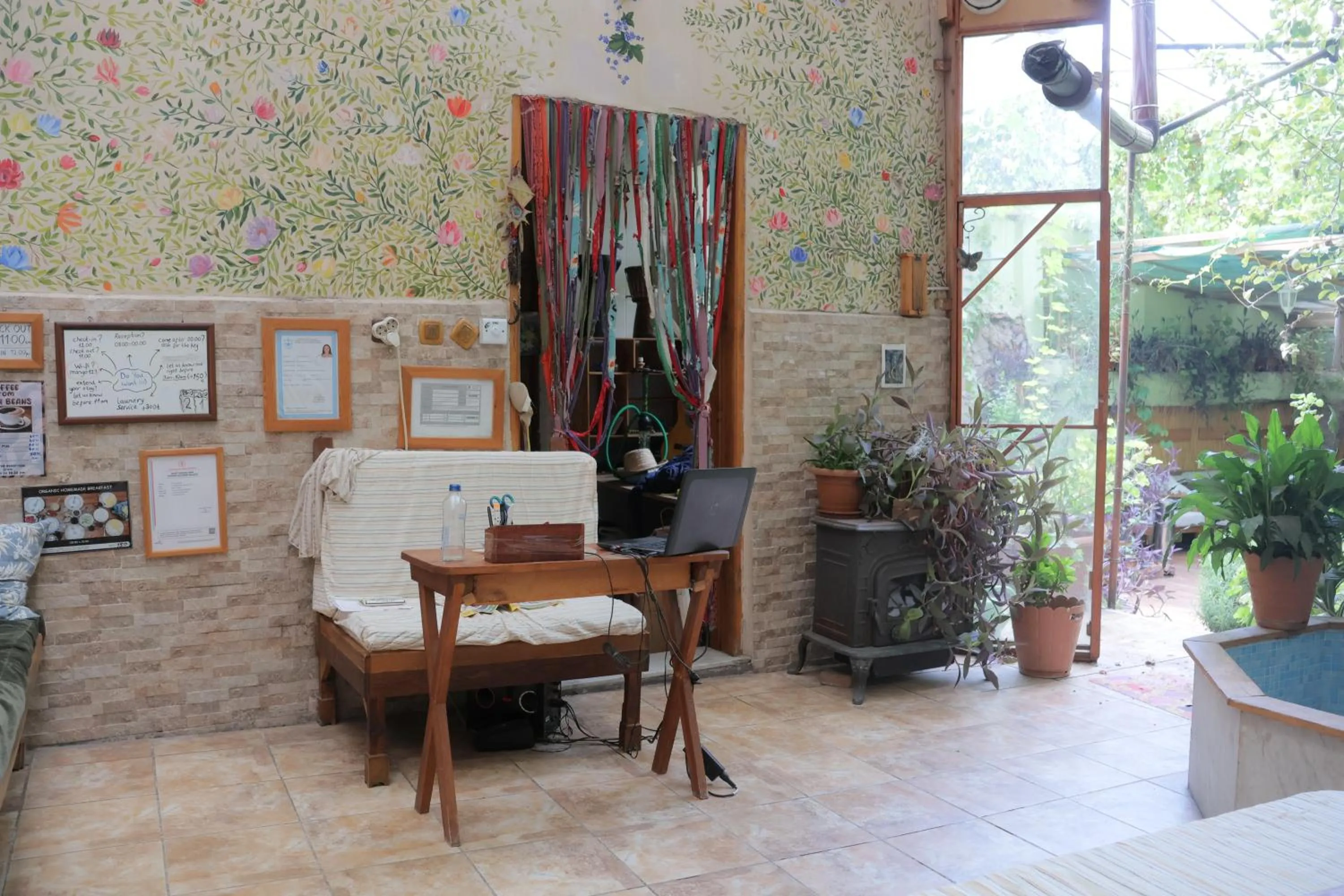 Lotus Garden Hostel Izmir