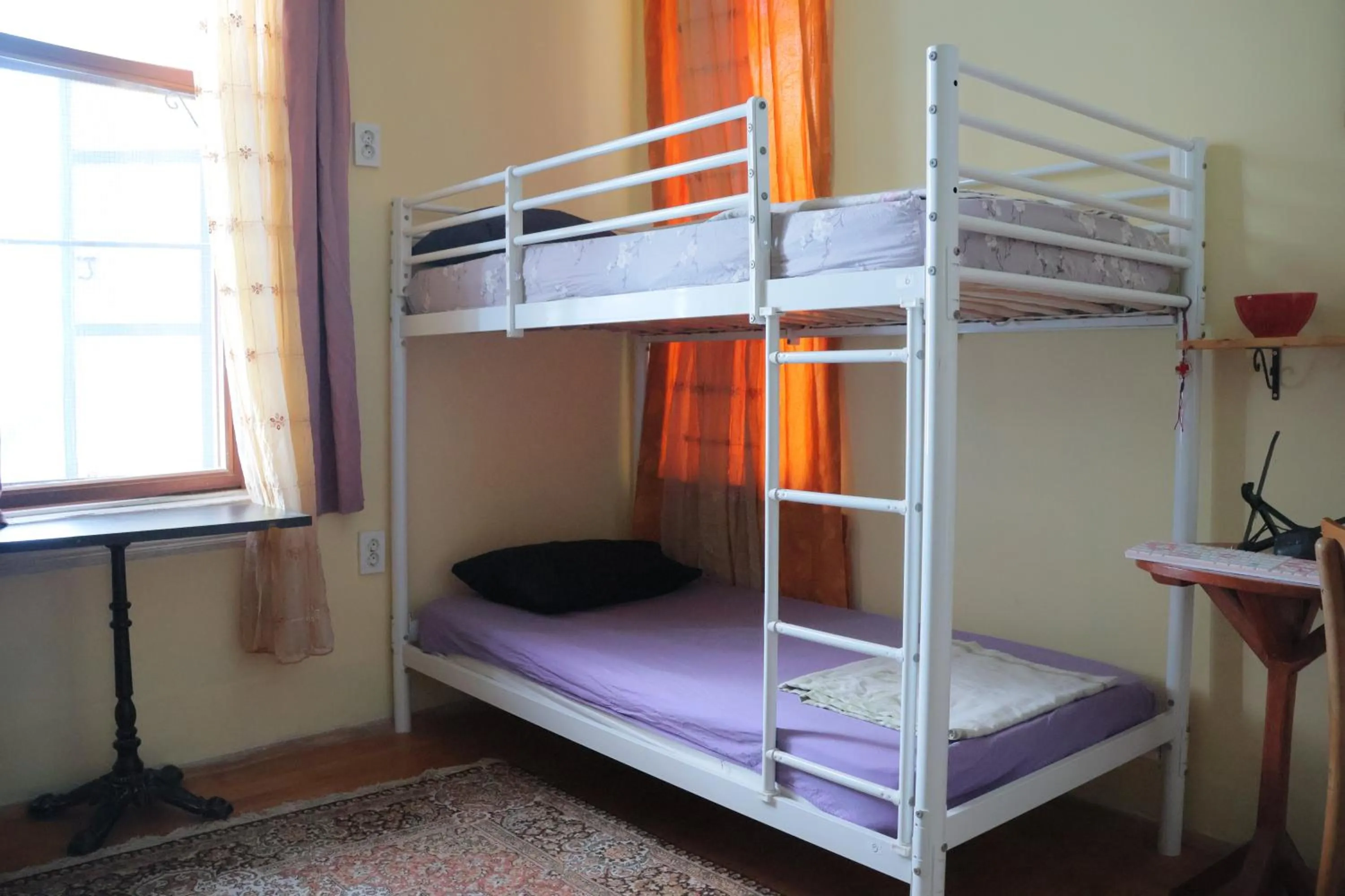 Bedroom, Bed in Lotus Garden Hostel Izmir