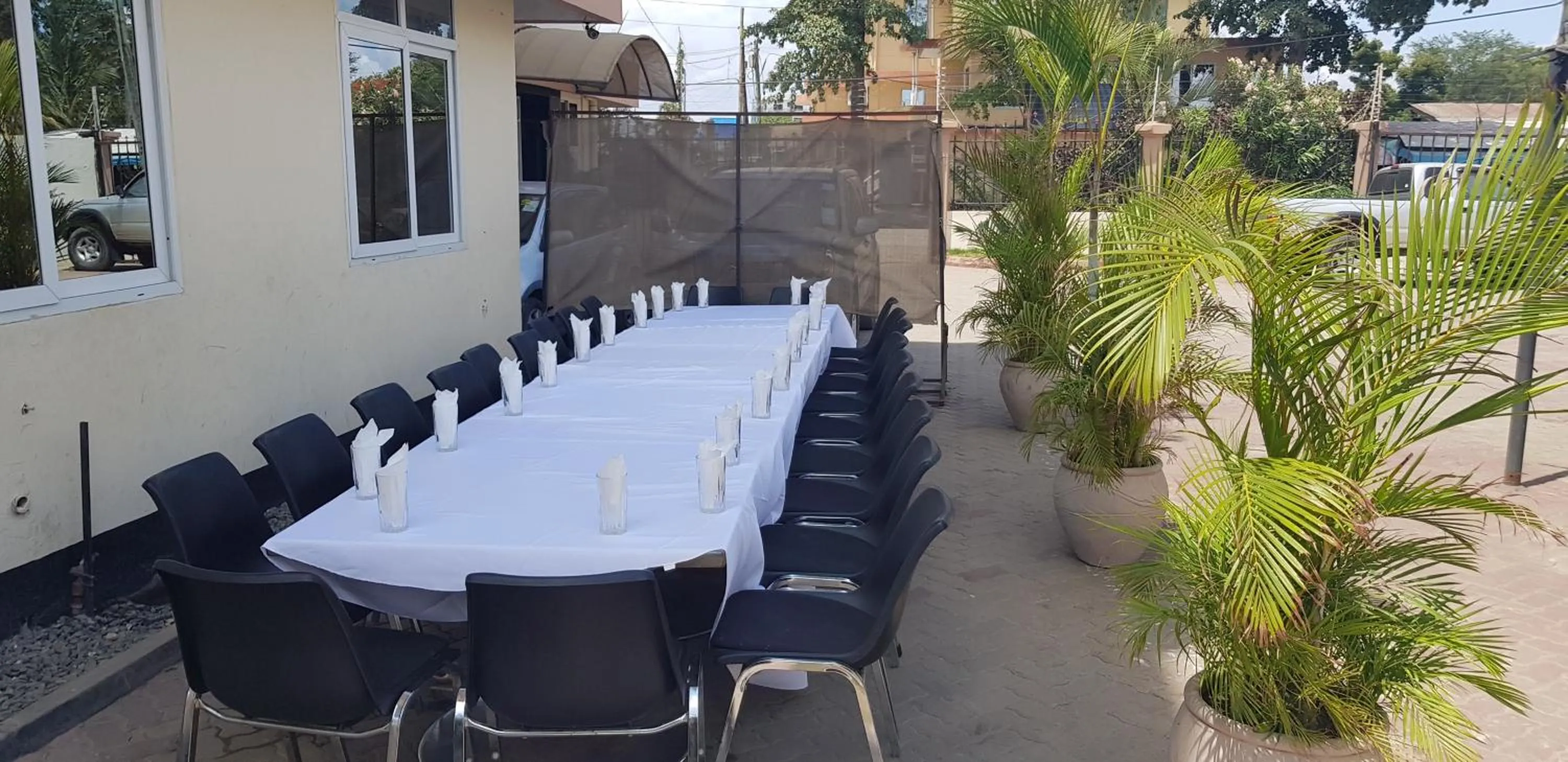 Restaurant/places to eat in ShaMooL Hotel