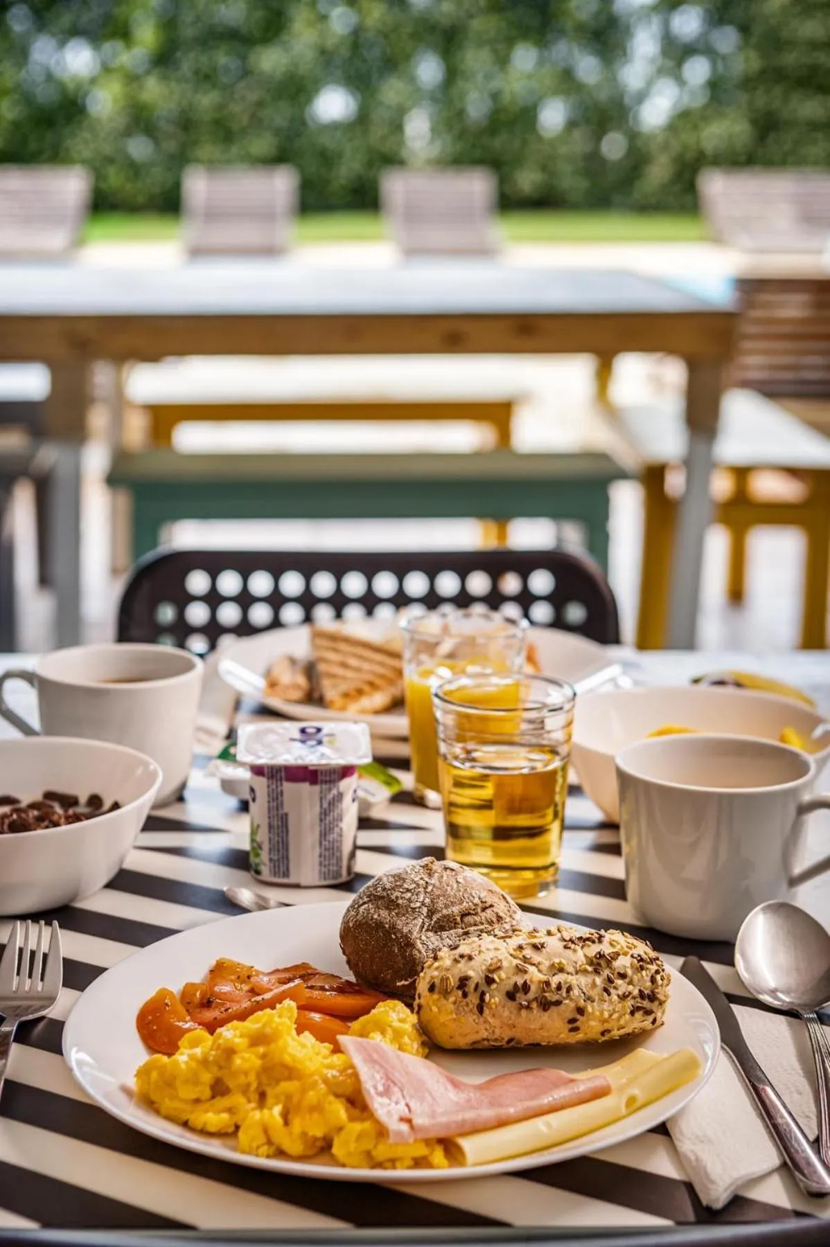 Food and drinks in FreeSurfCamp