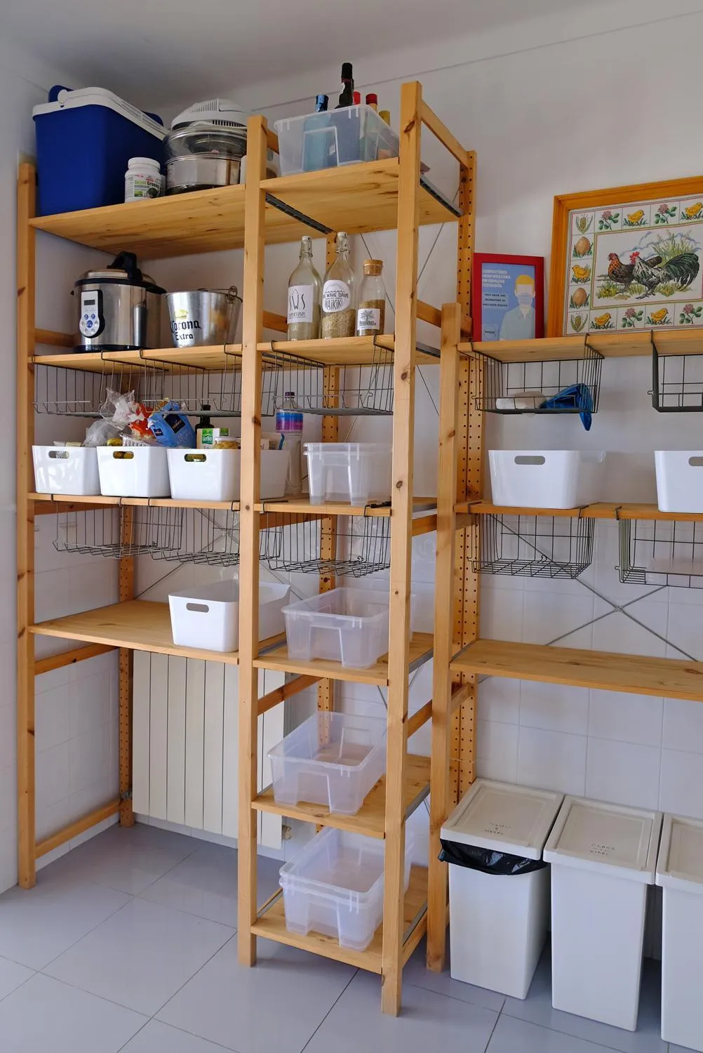 Communal kitchen in FreeSurfCamp