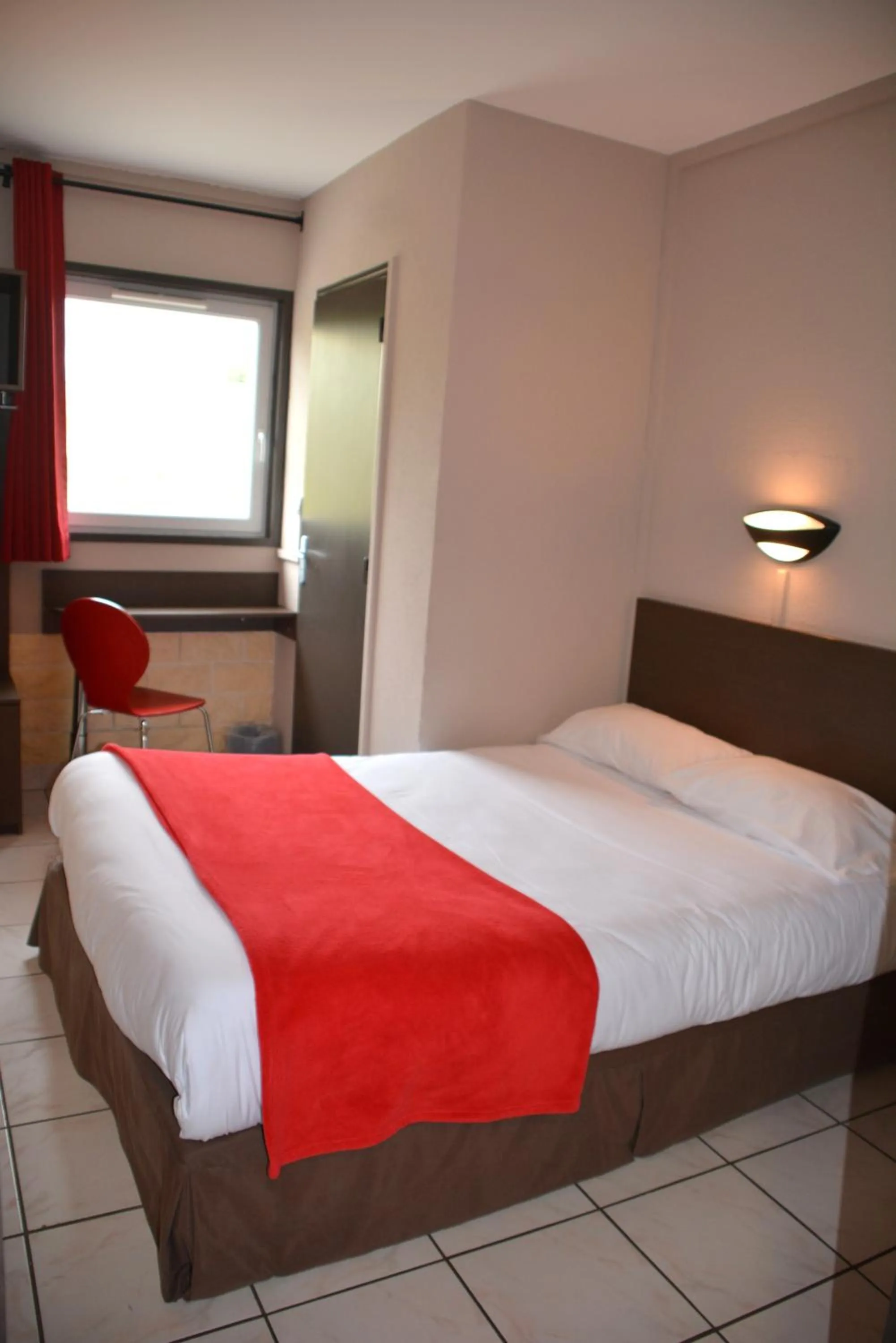 Bedroom, Bed in Hôtel Le Floreal