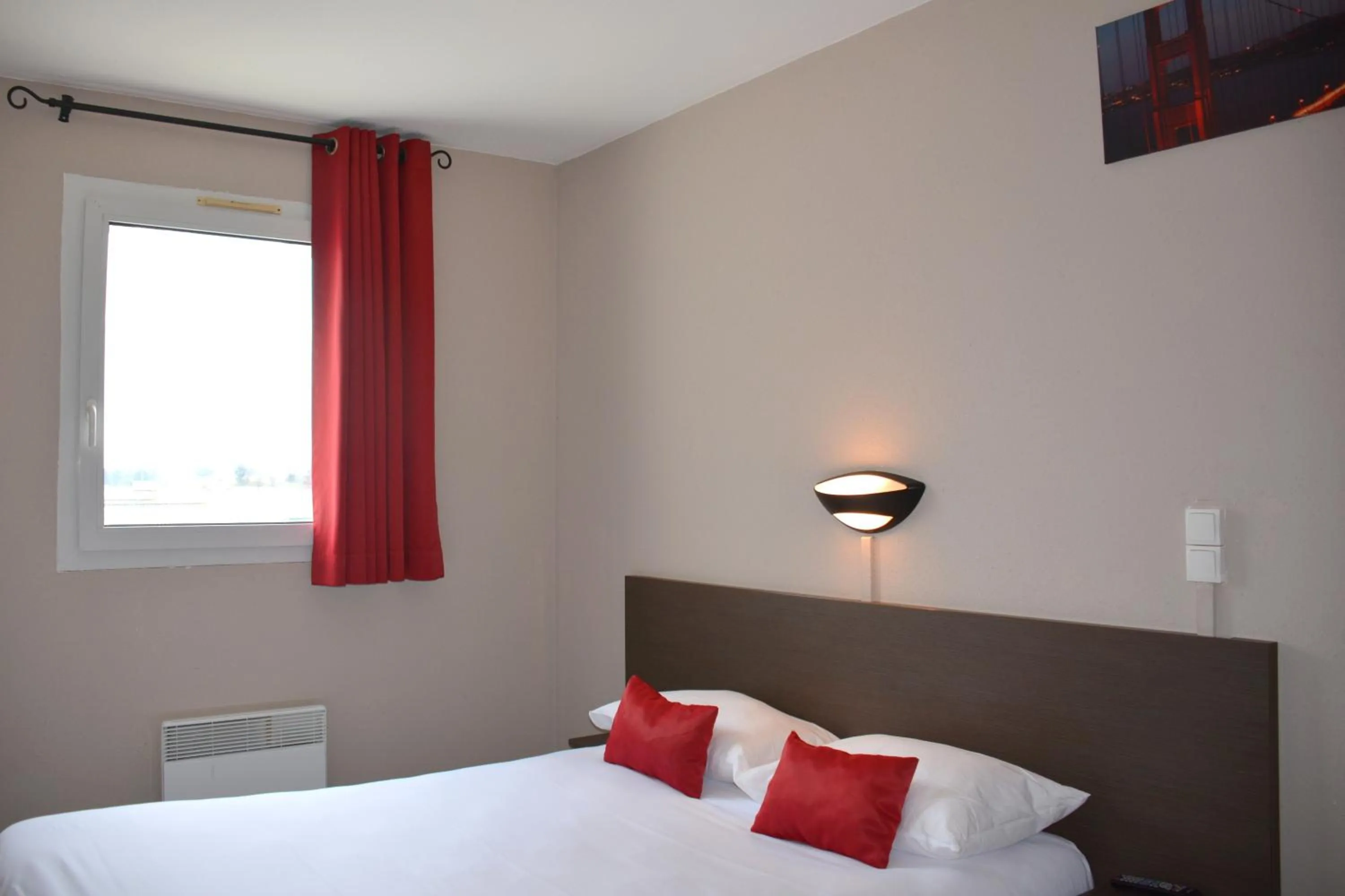 Bedroom, Bed in Hôtel Le Floreal