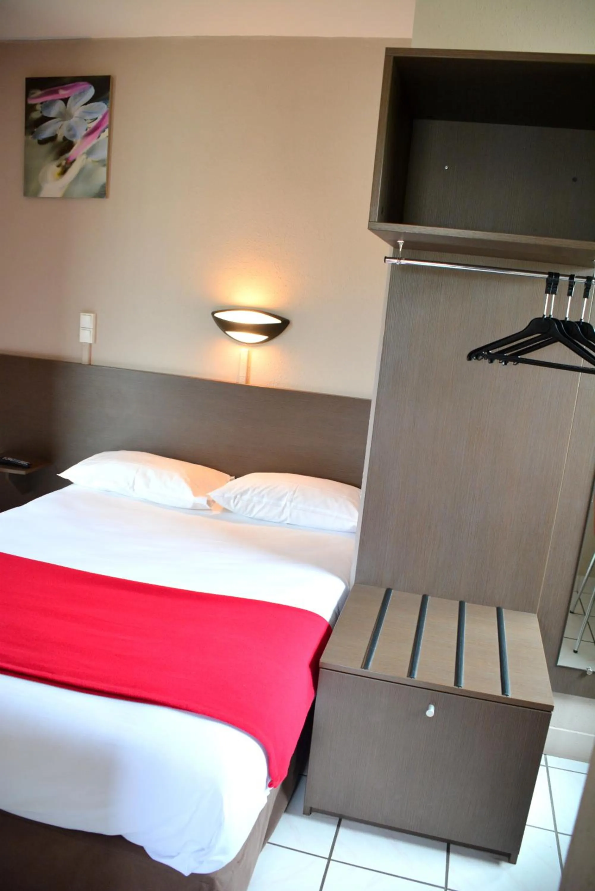 Bedroom, Bed in Hôtel Le Floreal