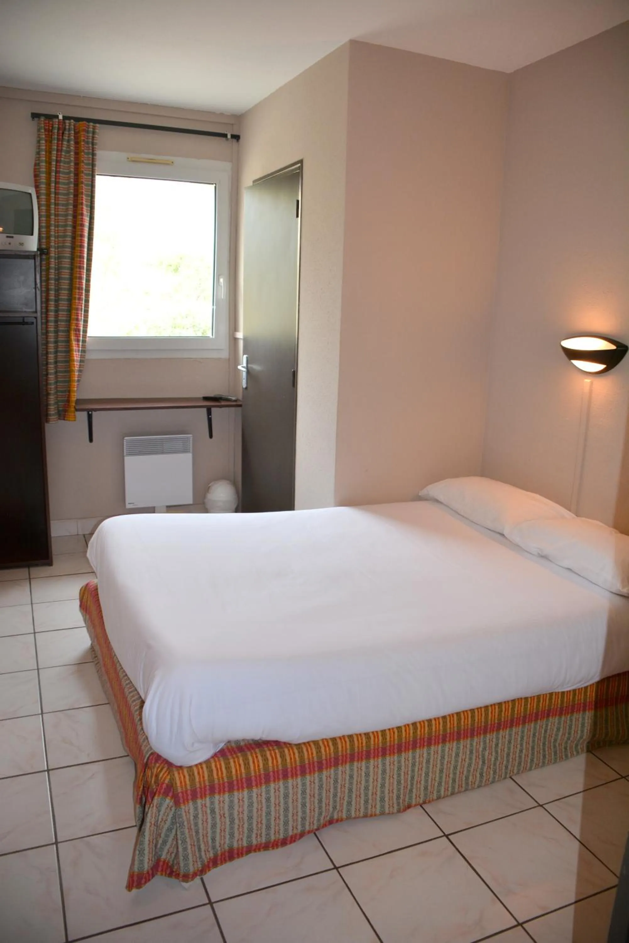 Bedroom, Bed in Hôtel Le Floreal