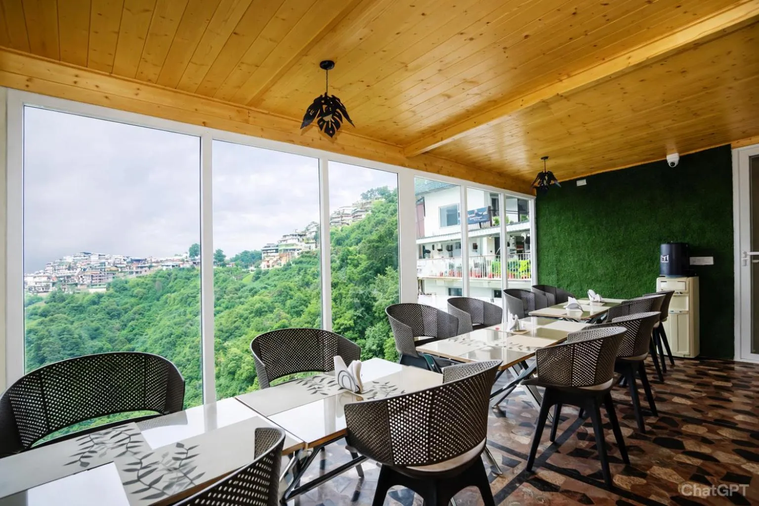 Restaurant/places to eat in The Landour Wood House