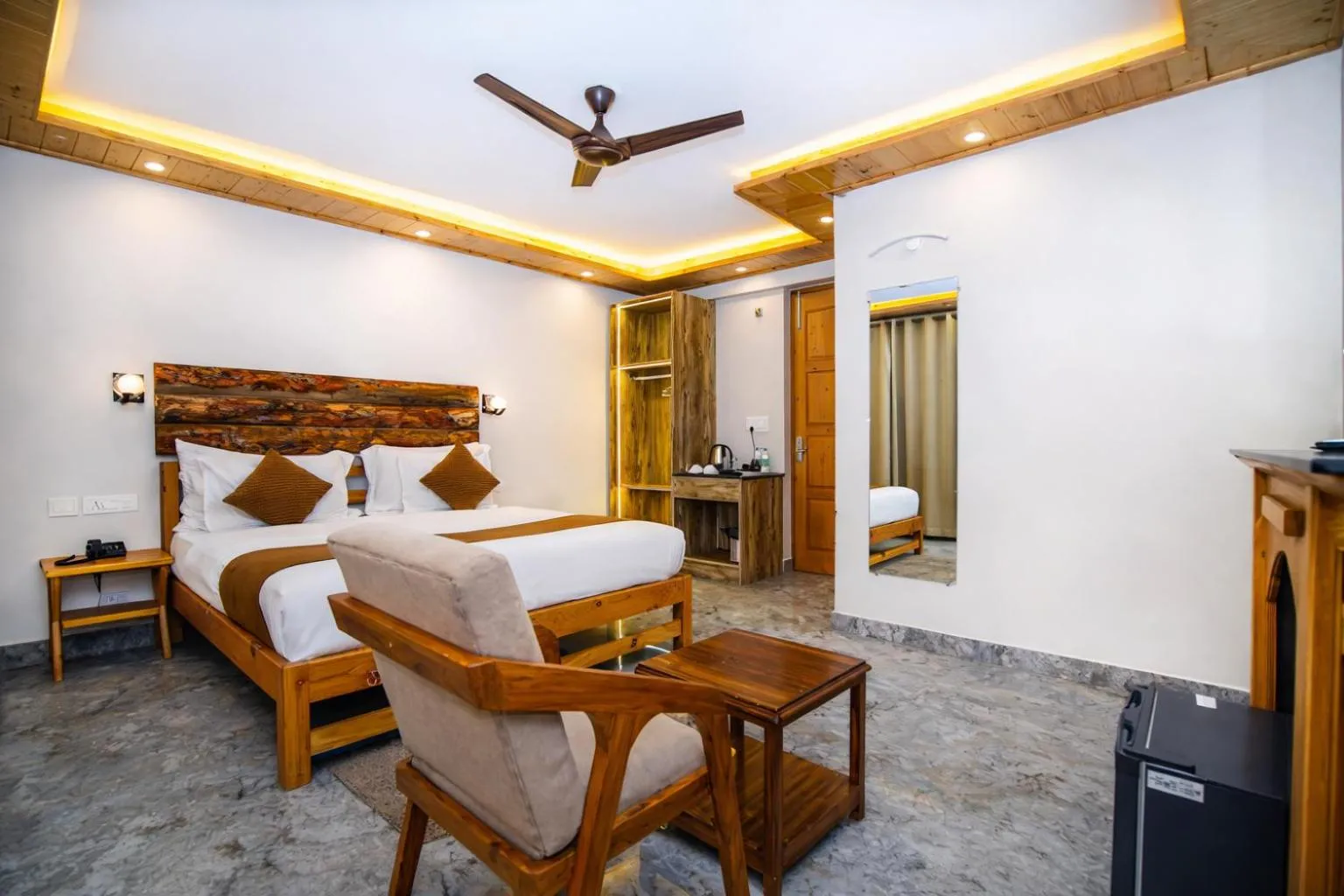 Bed in The Landour Wood House