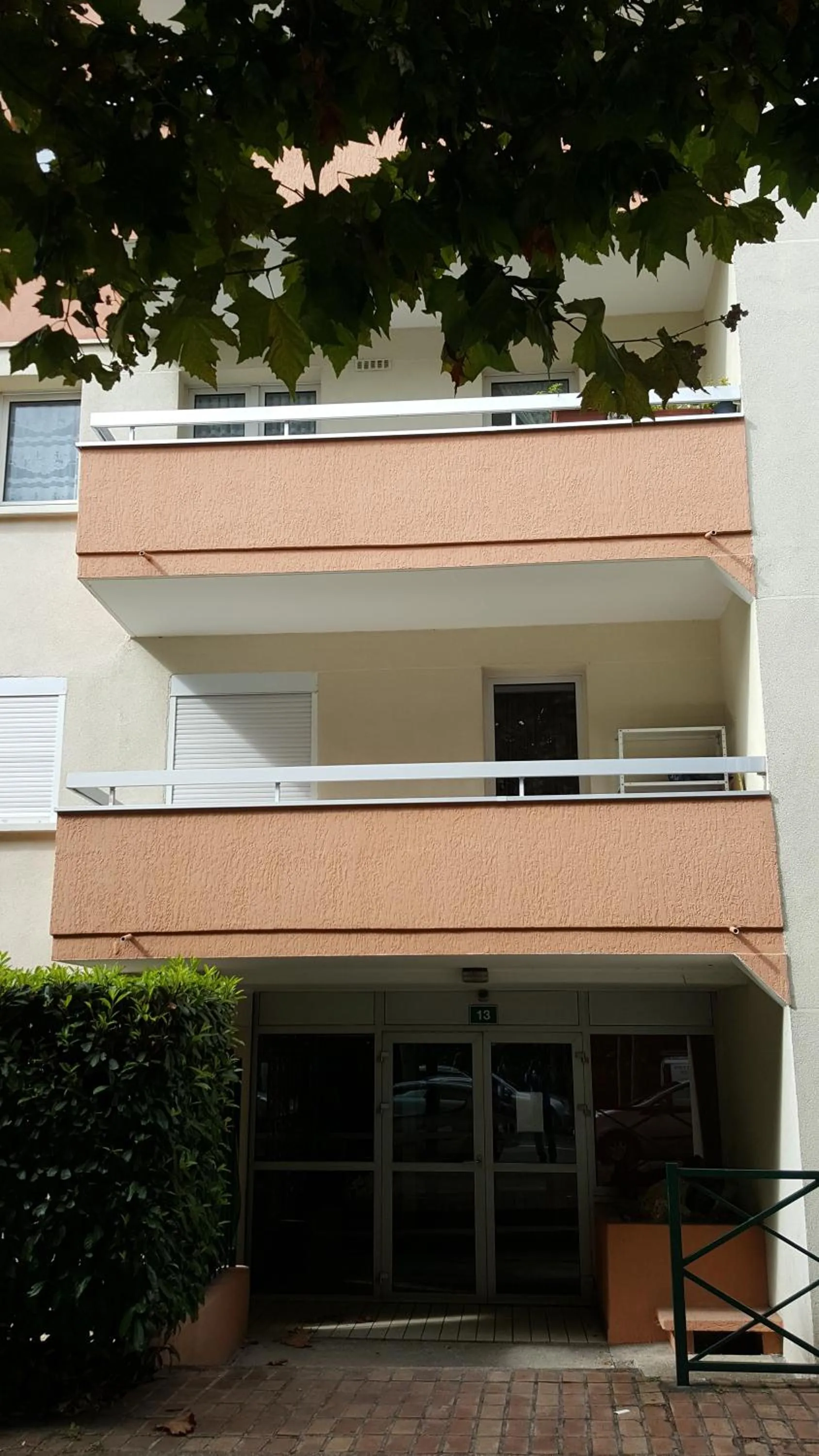 Property building in Le Marnois-Gare