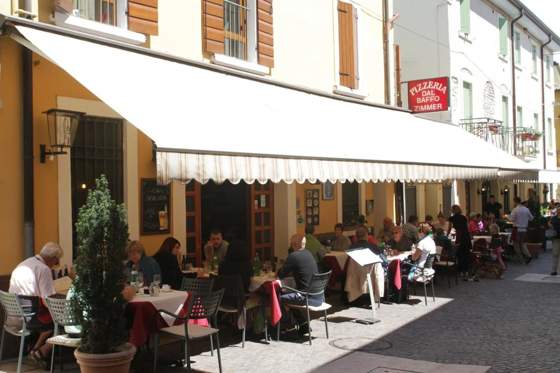 Restaurant/places to eat in Albergo Dal Baffo