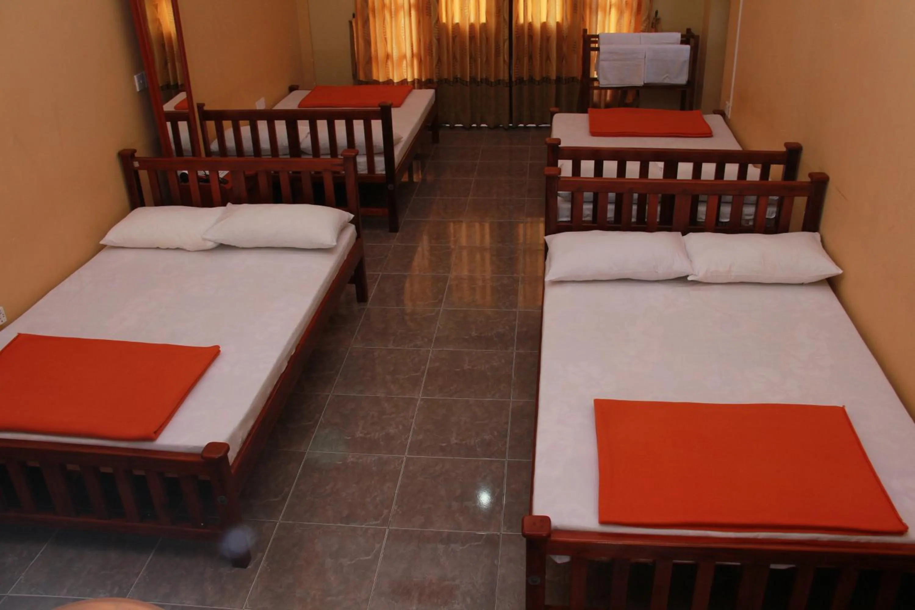 Photo of the whole room, Bed in Anura Guest Inn