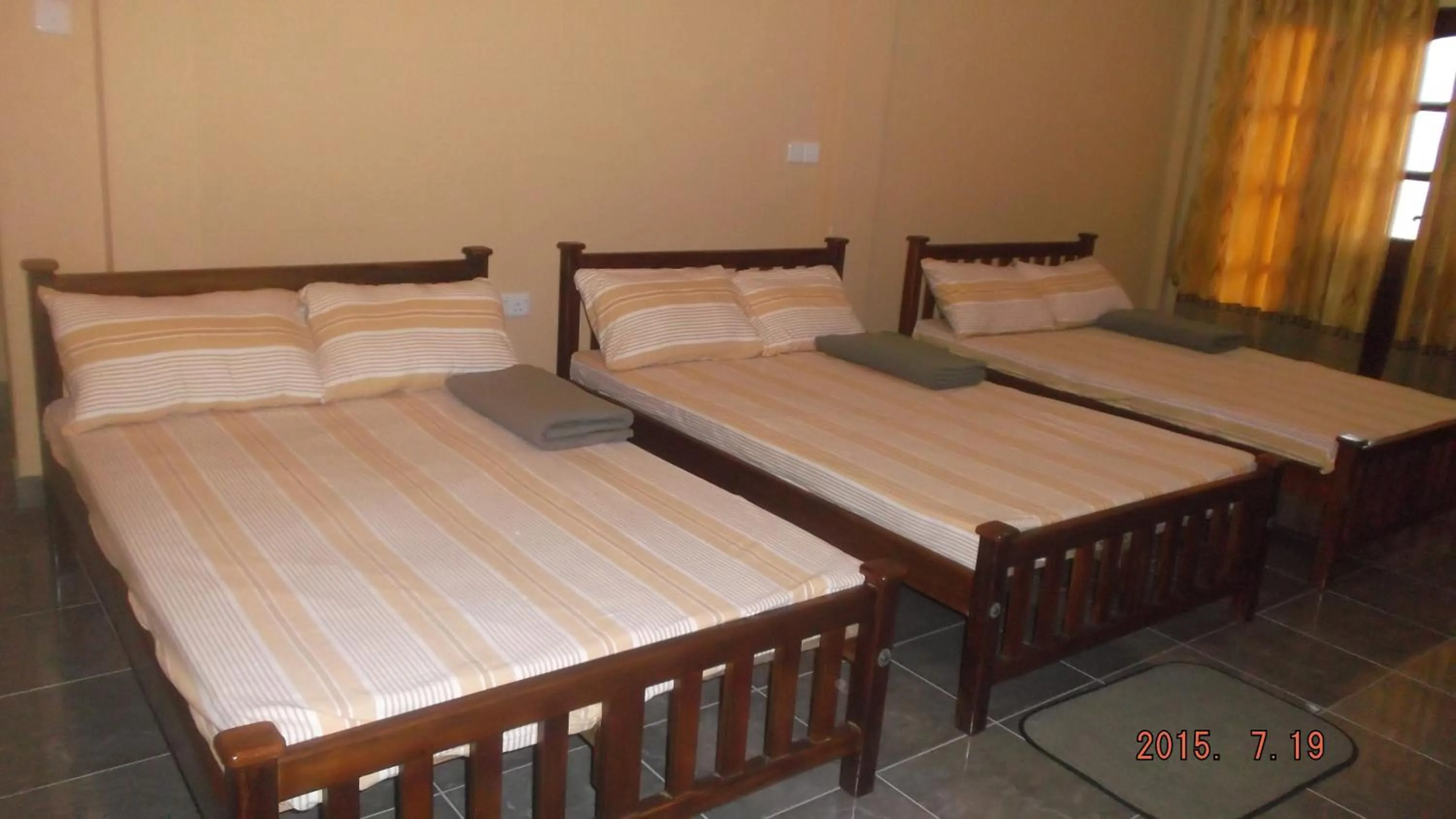 Day, Bed in Anura Guest Inn
