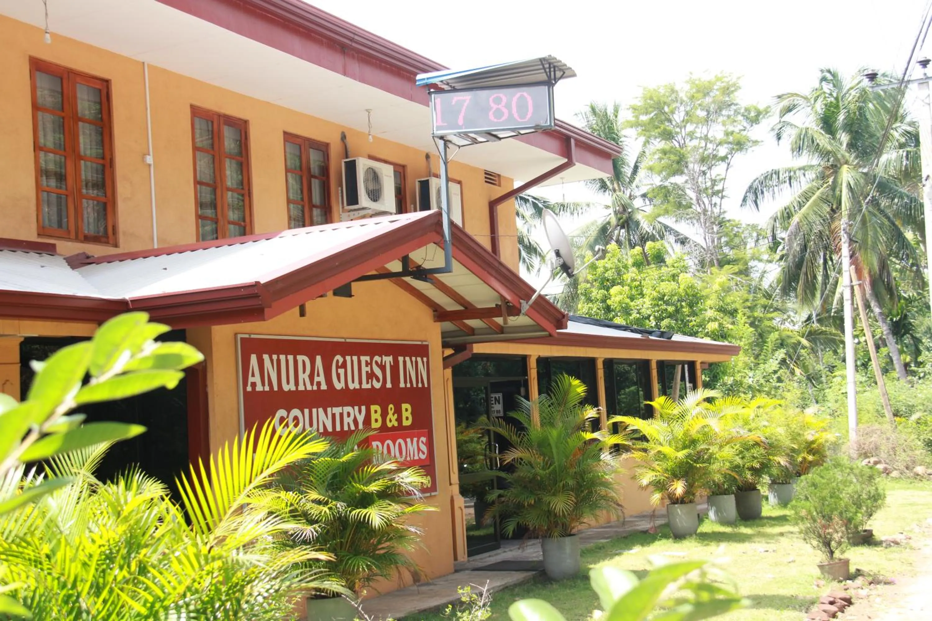 Anura Guest Inn