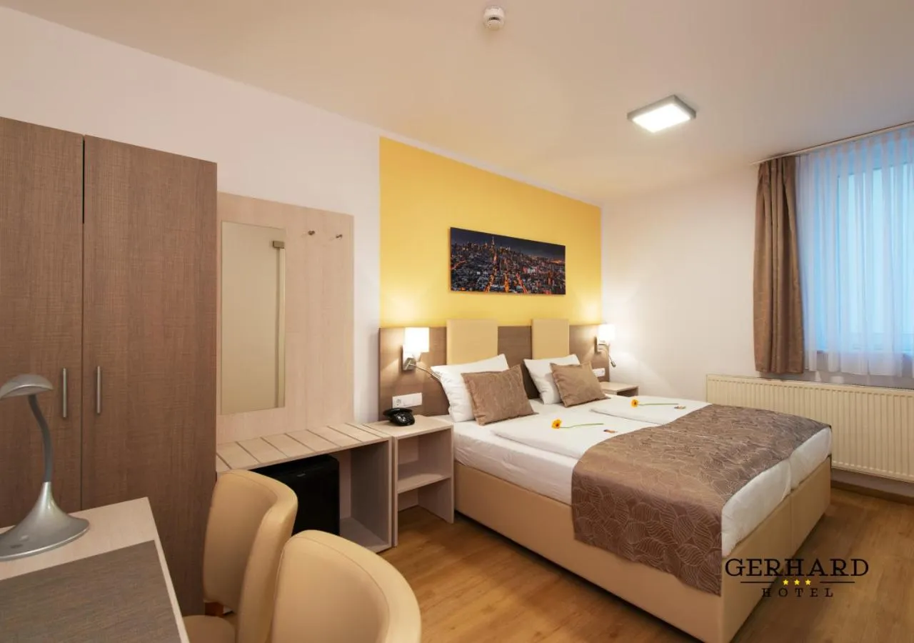 Photo of the whole room, Bed in Hotel Gerhard