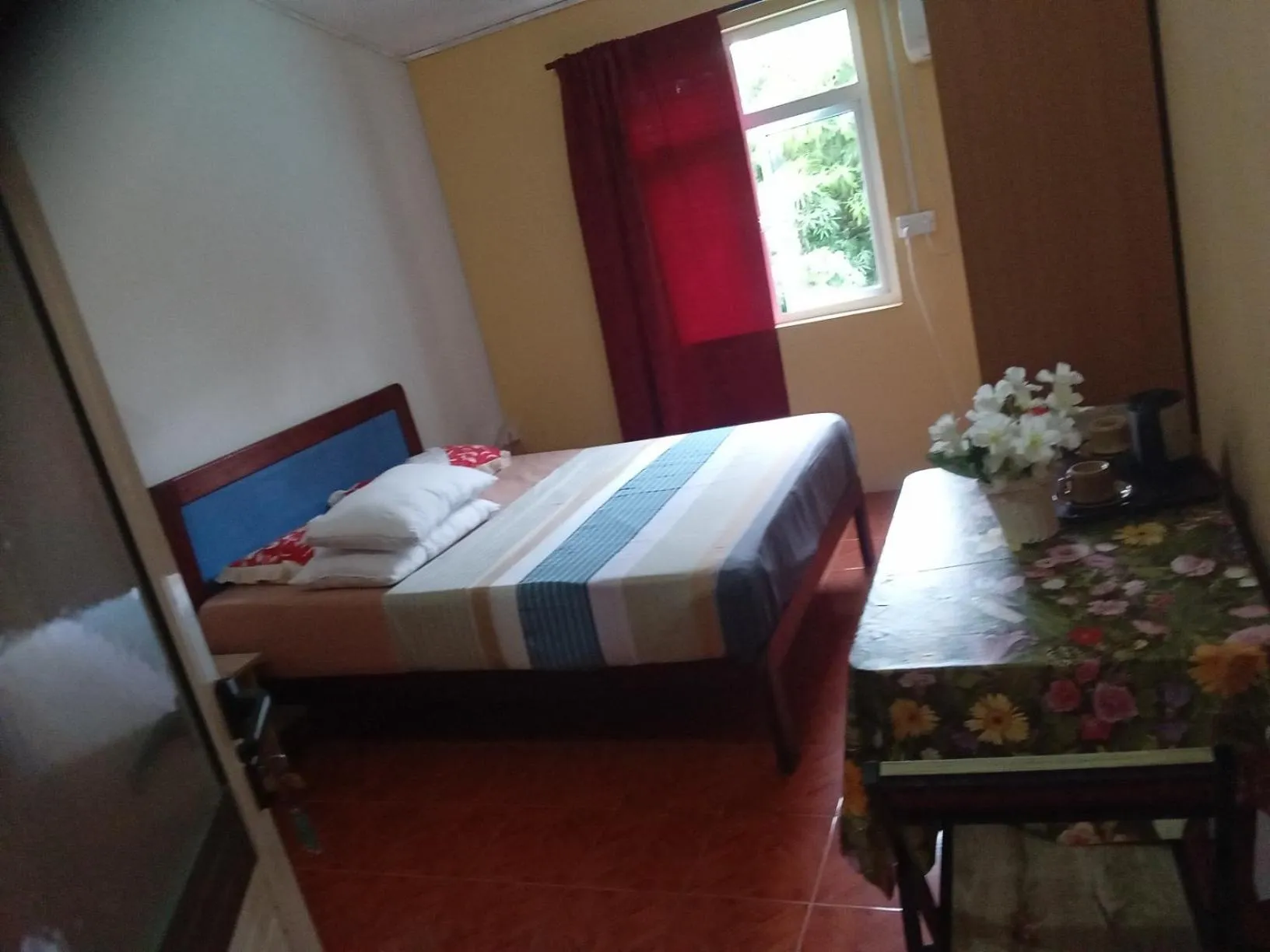 Bedroom, Bed in Chez Ronald Guest House