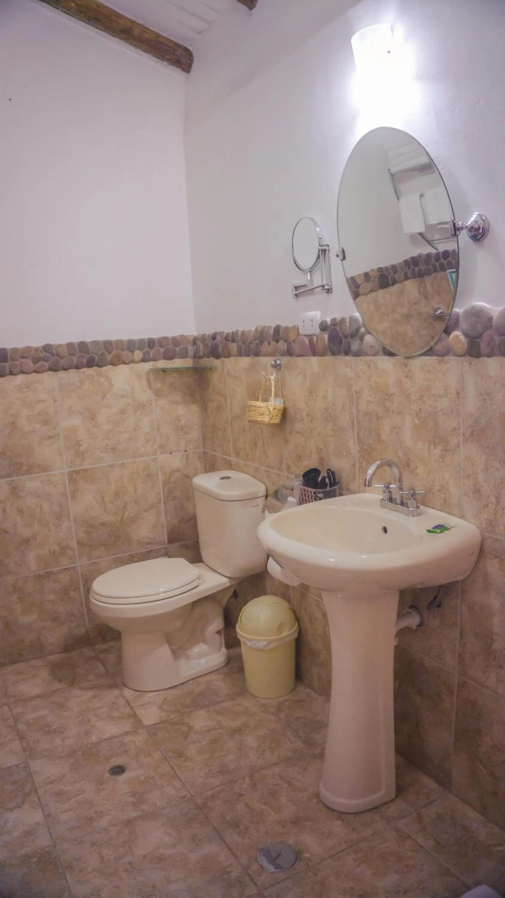 Bathroom in Lizzy Wasi Urubamba