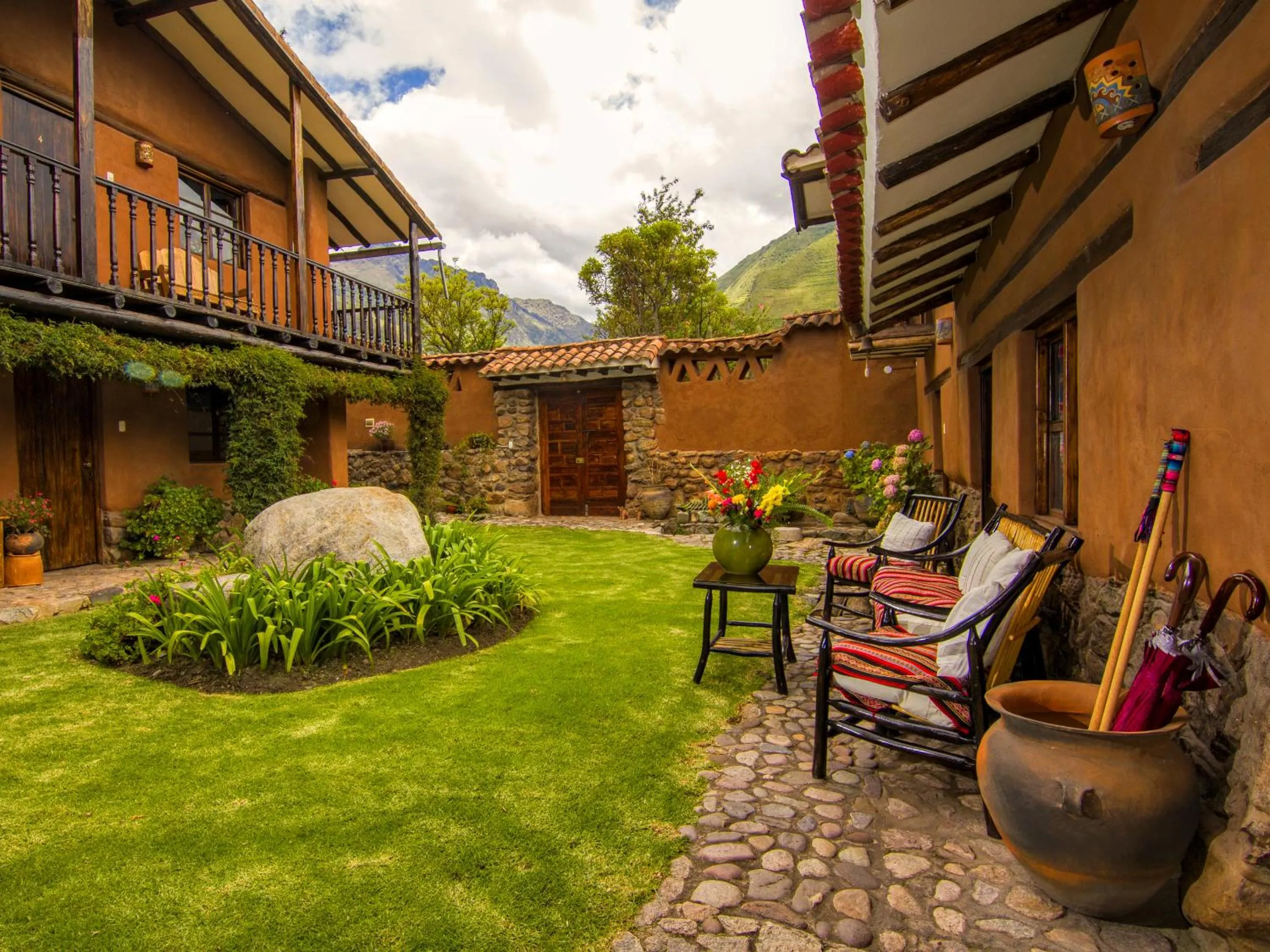 Patio in Lizzy Wasi Urubamba