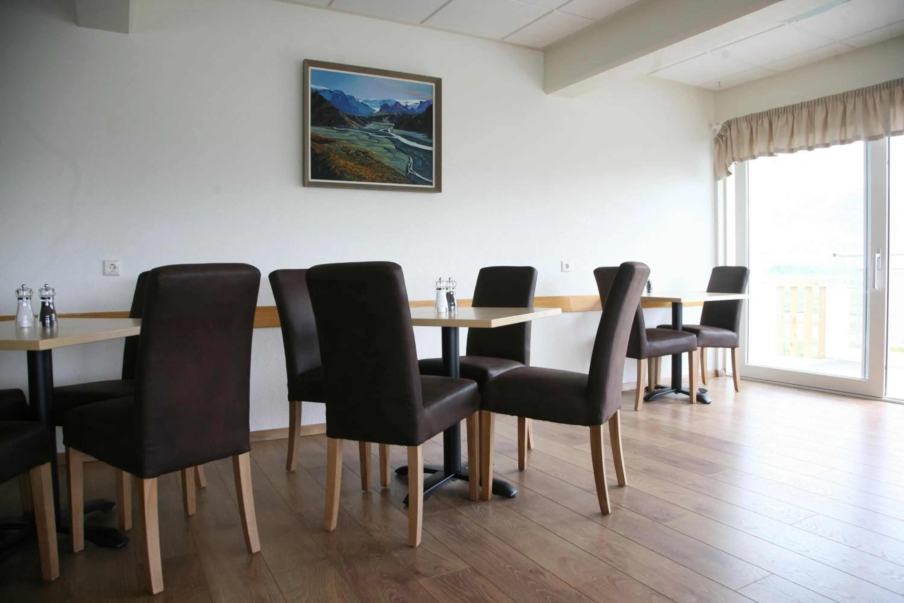 Restaurant/places to eat in Hotel Kjarnalundur- Aurora Dream - Lodges and Rooms