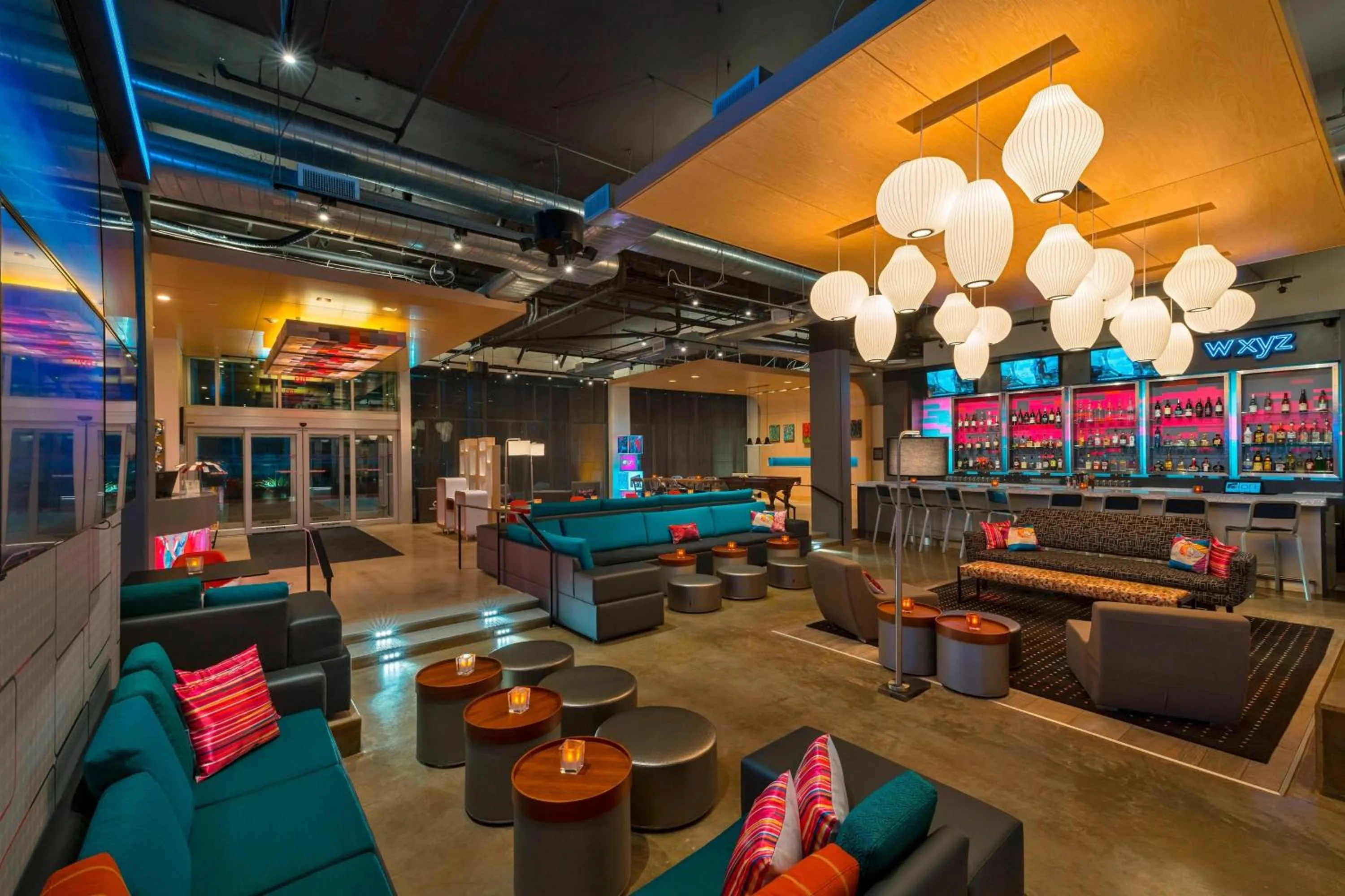 Swimming pool in Aloft College Station