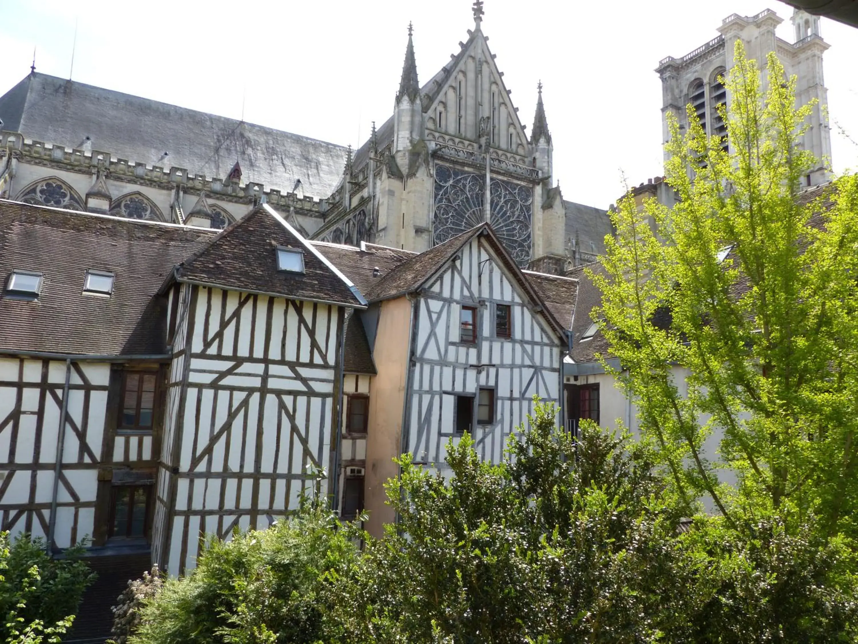 Apartment in Les Cieux de la Cathédrale - Calme - Jardin - Wifi Apartment in Les Cieux de la Cathédrale - Calme - Jardin - Wifi