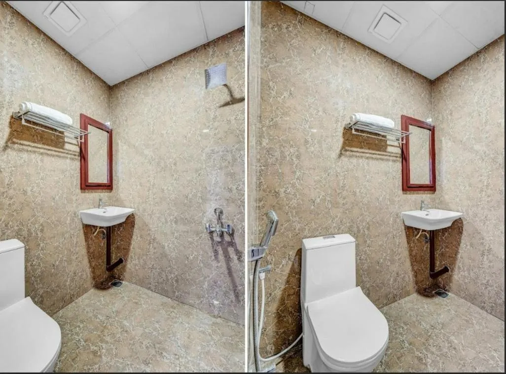 Shower in Wooden Park Hotel - Near DLF IT Park