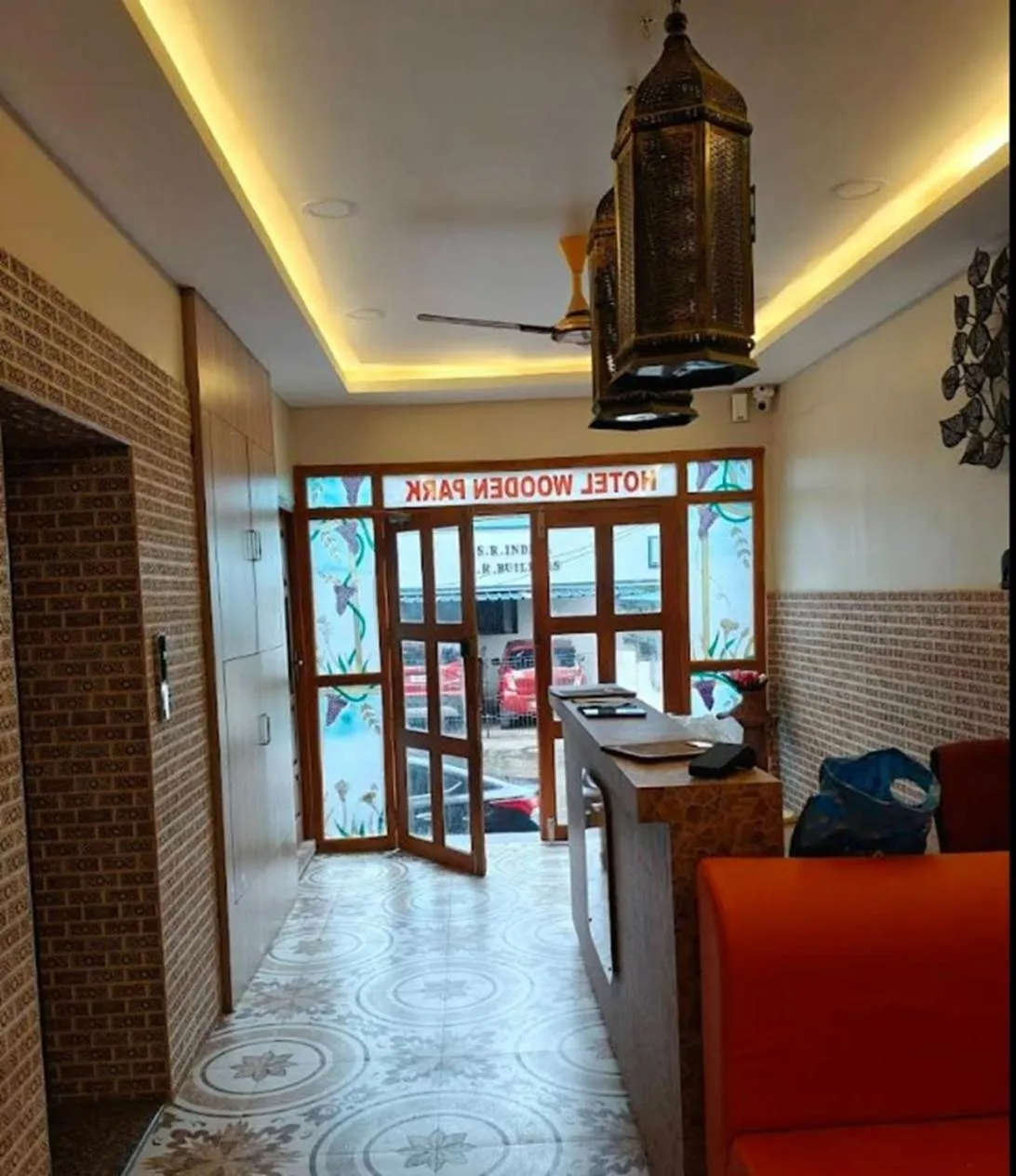 Lobby or reception in Wooden Park Hotel - Near DLF IT Park
