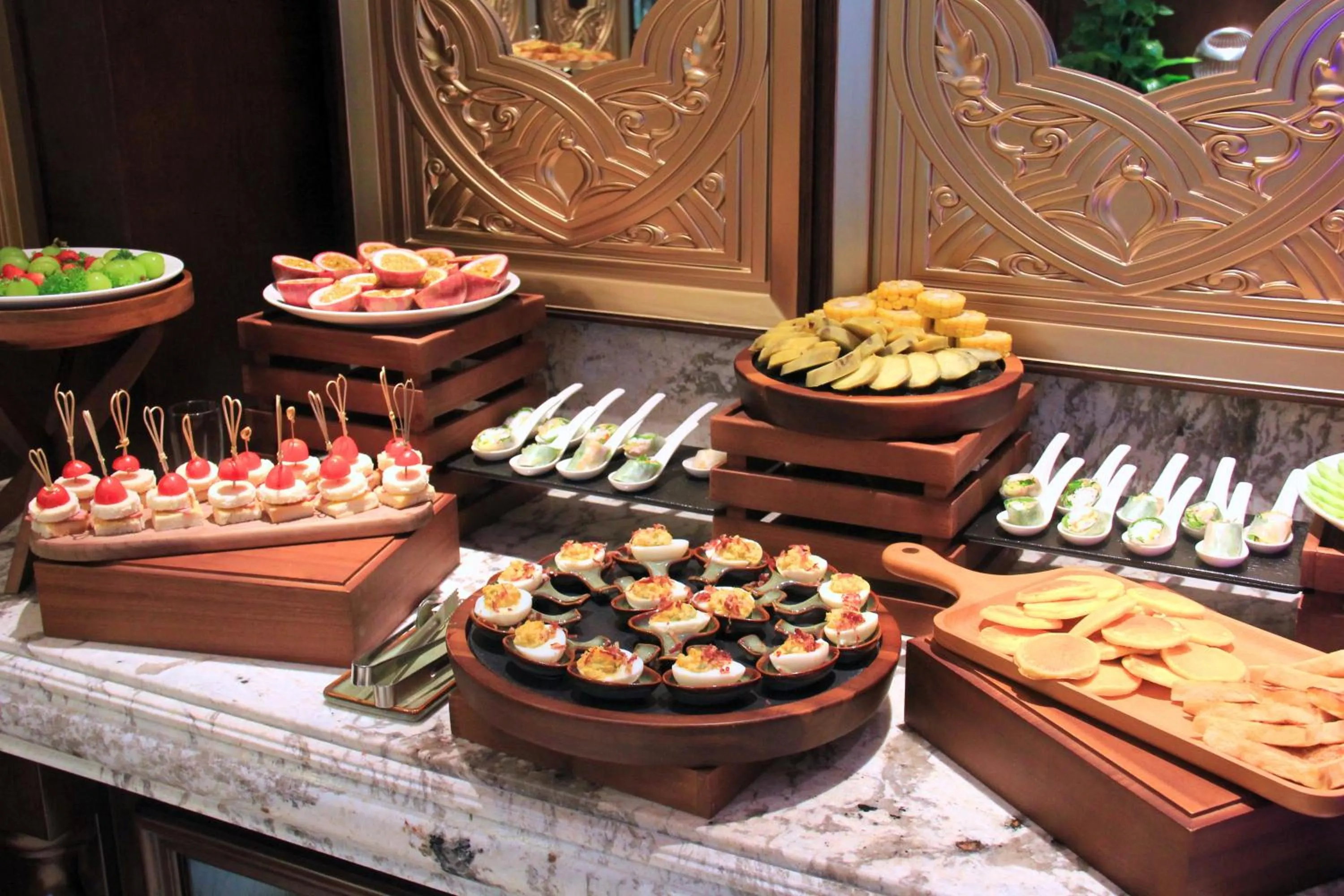 Restaurant/places to eat in Tonkin Luxury Boutique Hotel & Spa