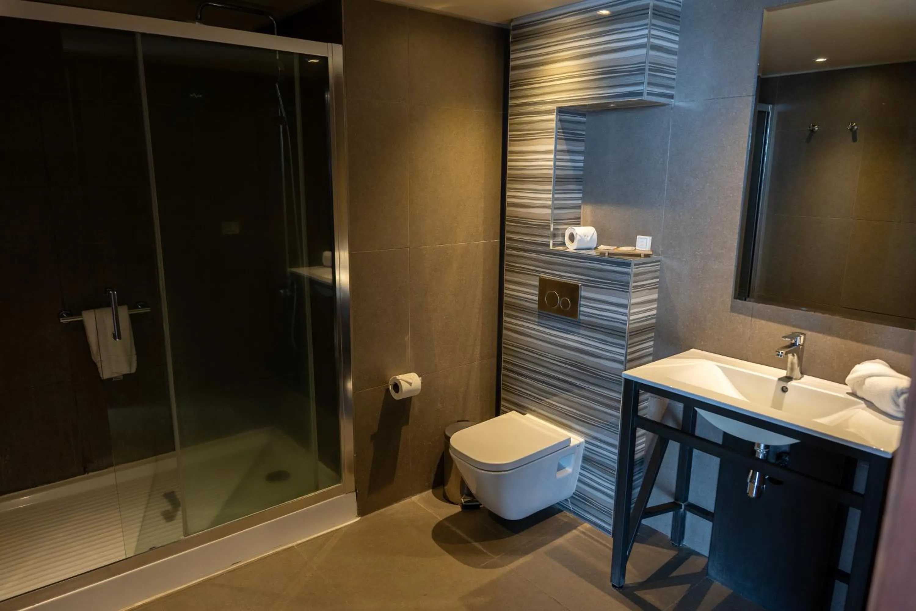 Shower in Hotel Terrado Cavancha