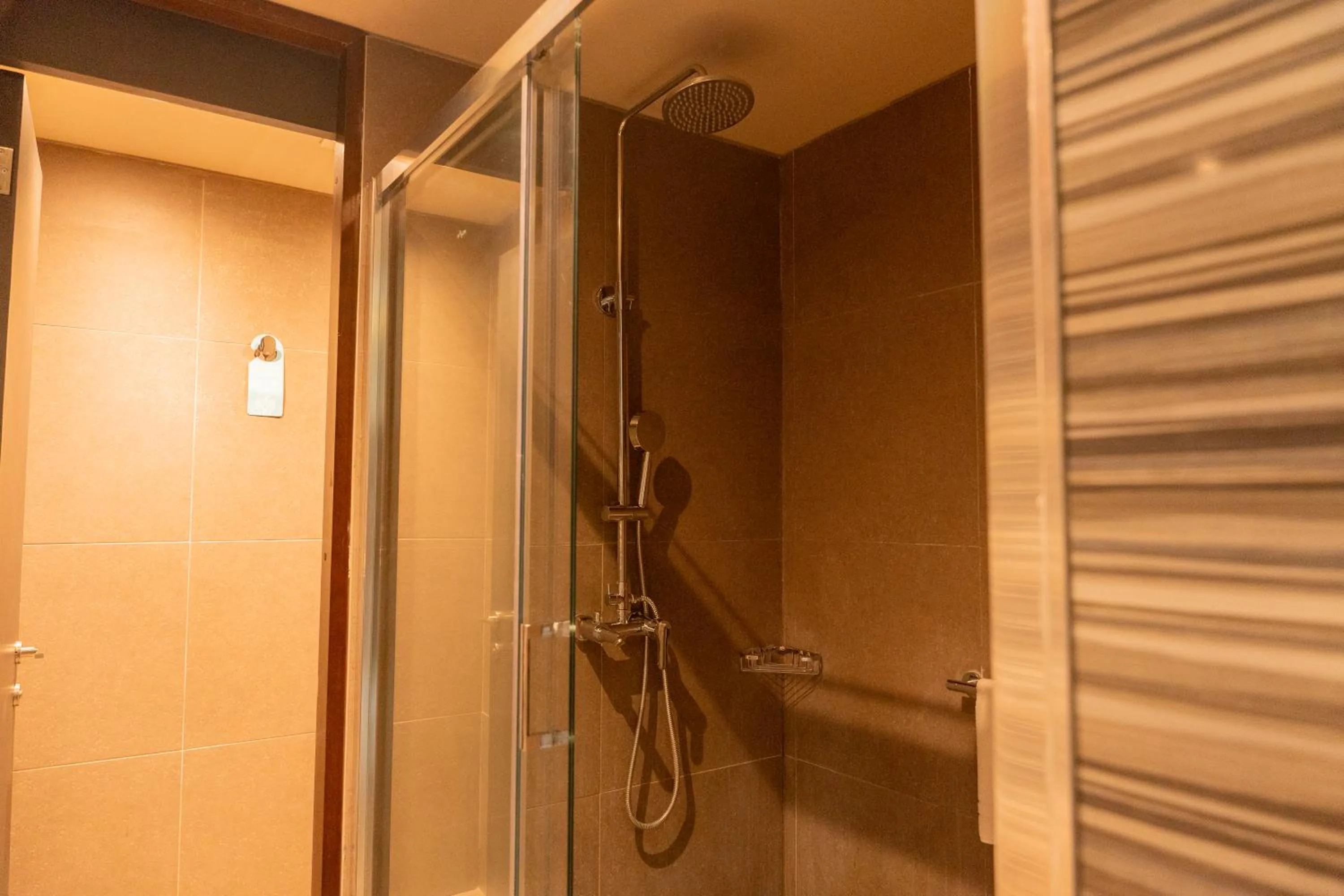 Shower in Hotel Terrado Cavancha