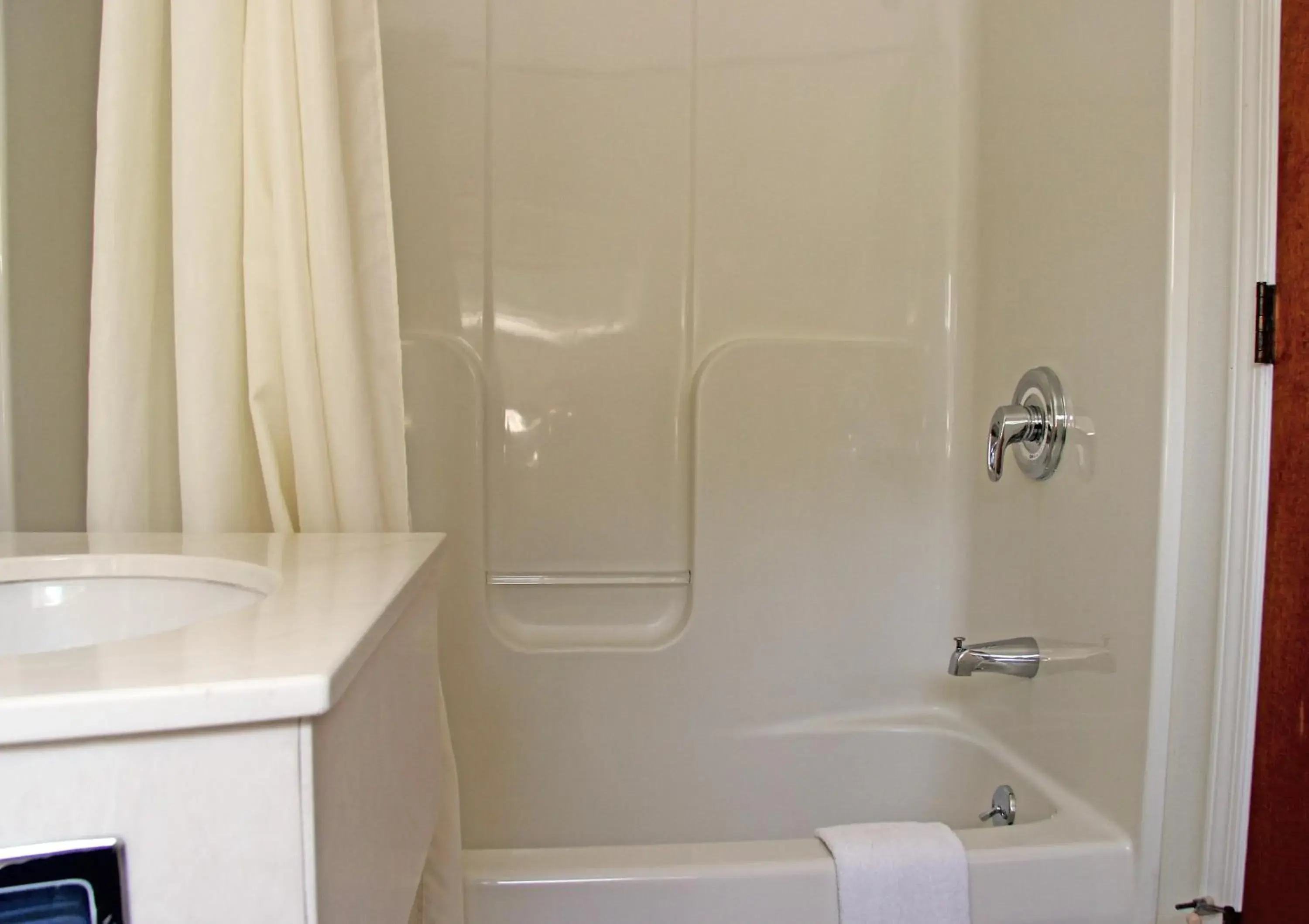 Standard Double Room in Potsdam Inn Standard Double Room in Potsdam Inn