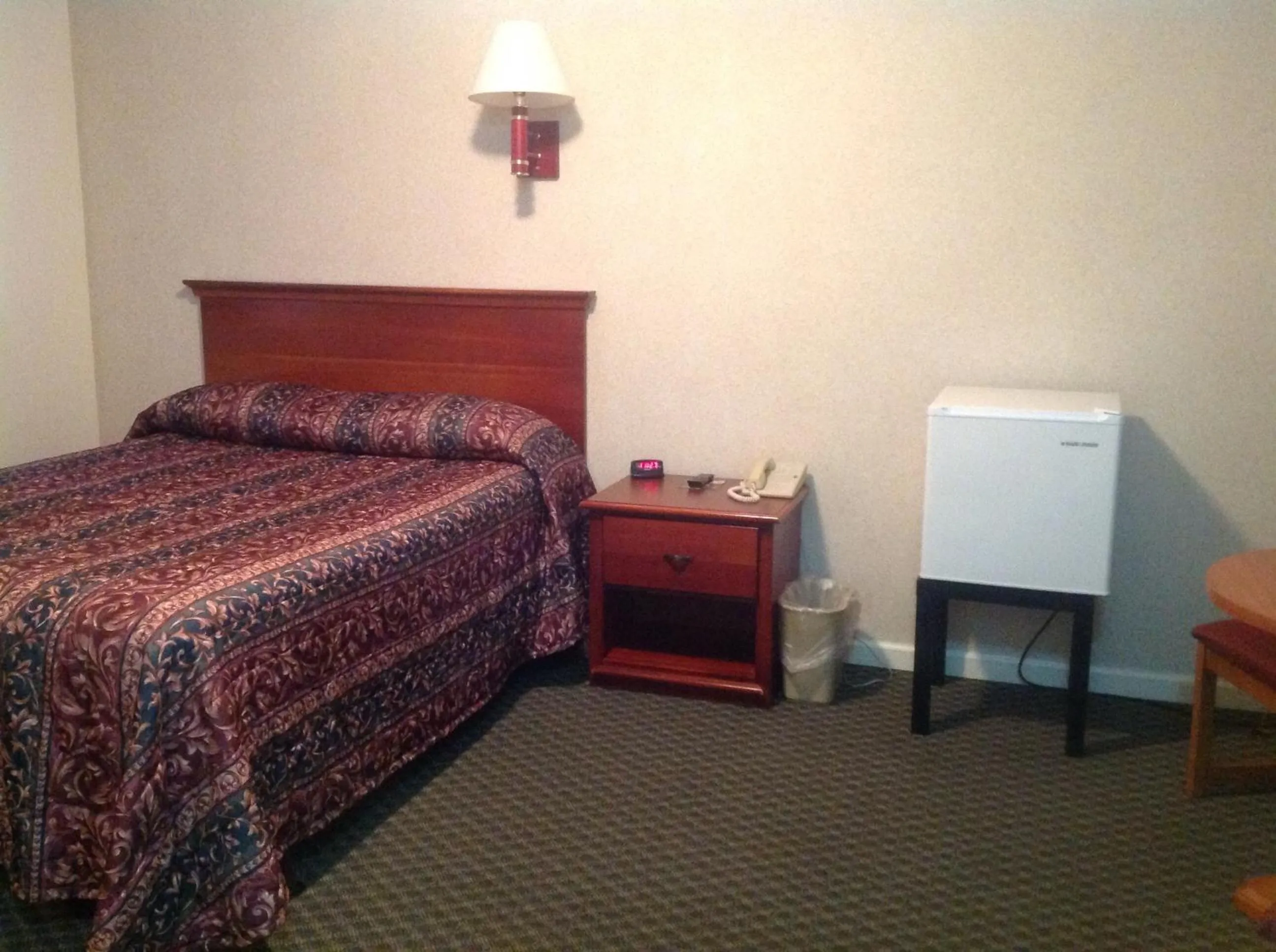 Photo of the whole room, Bed in Potsdam Inn