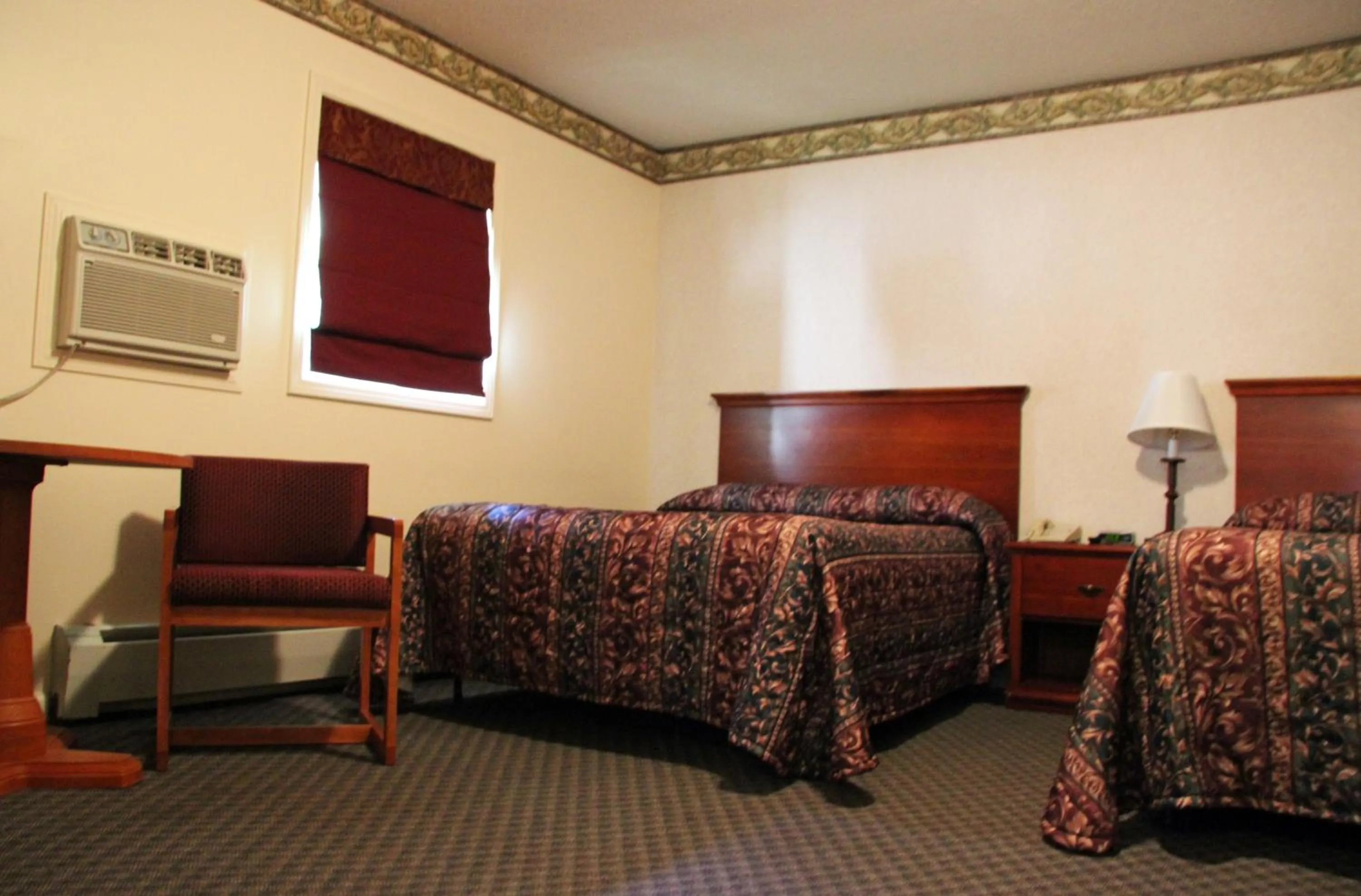 Photo of the whole room, Bed in Potsdam Inn