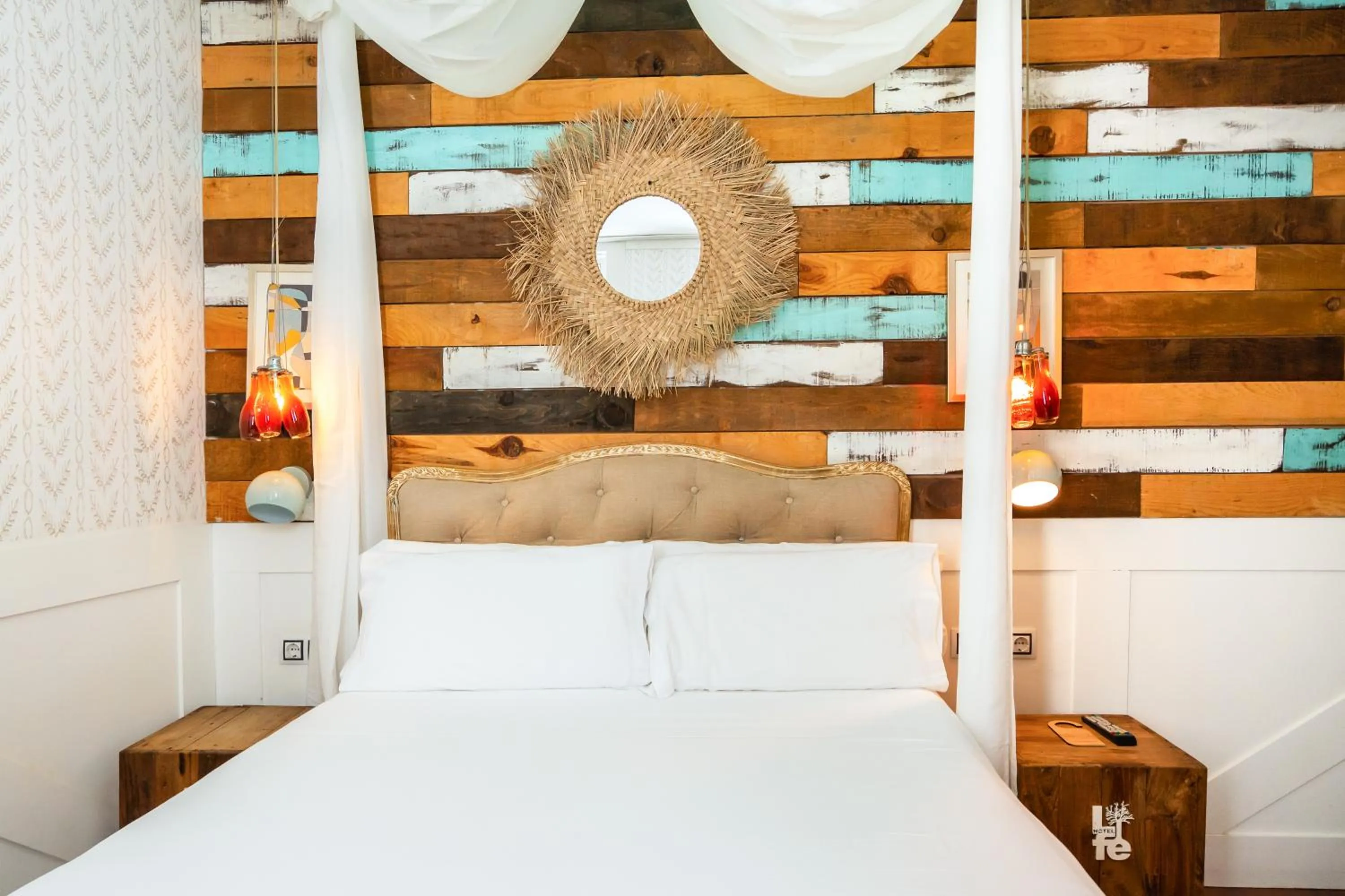 Bed in Hotel Life Gran Via - Tropical garden