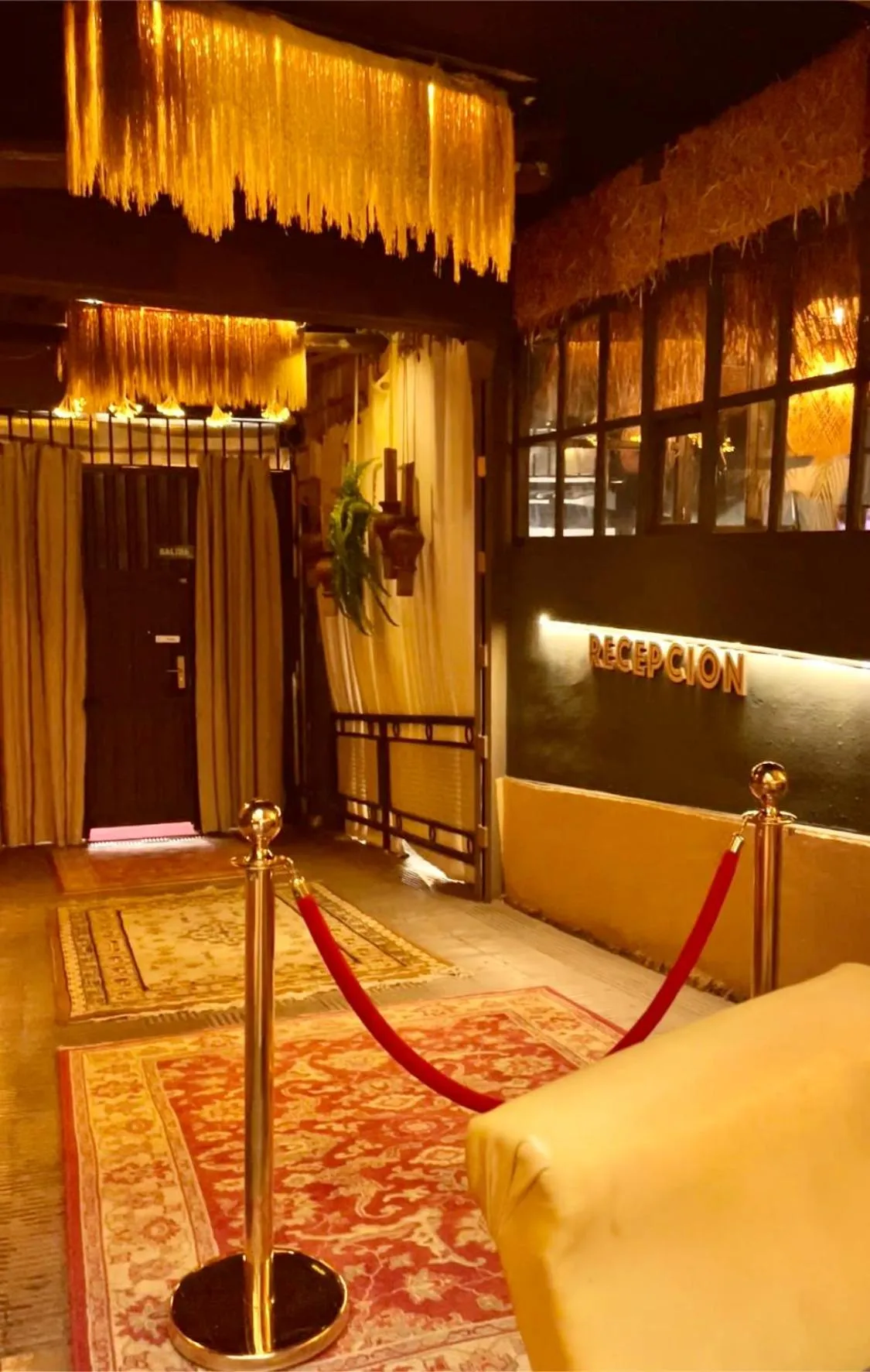 Lobby or reception, Bed in Hotel Life Gran Via - Tropical garden