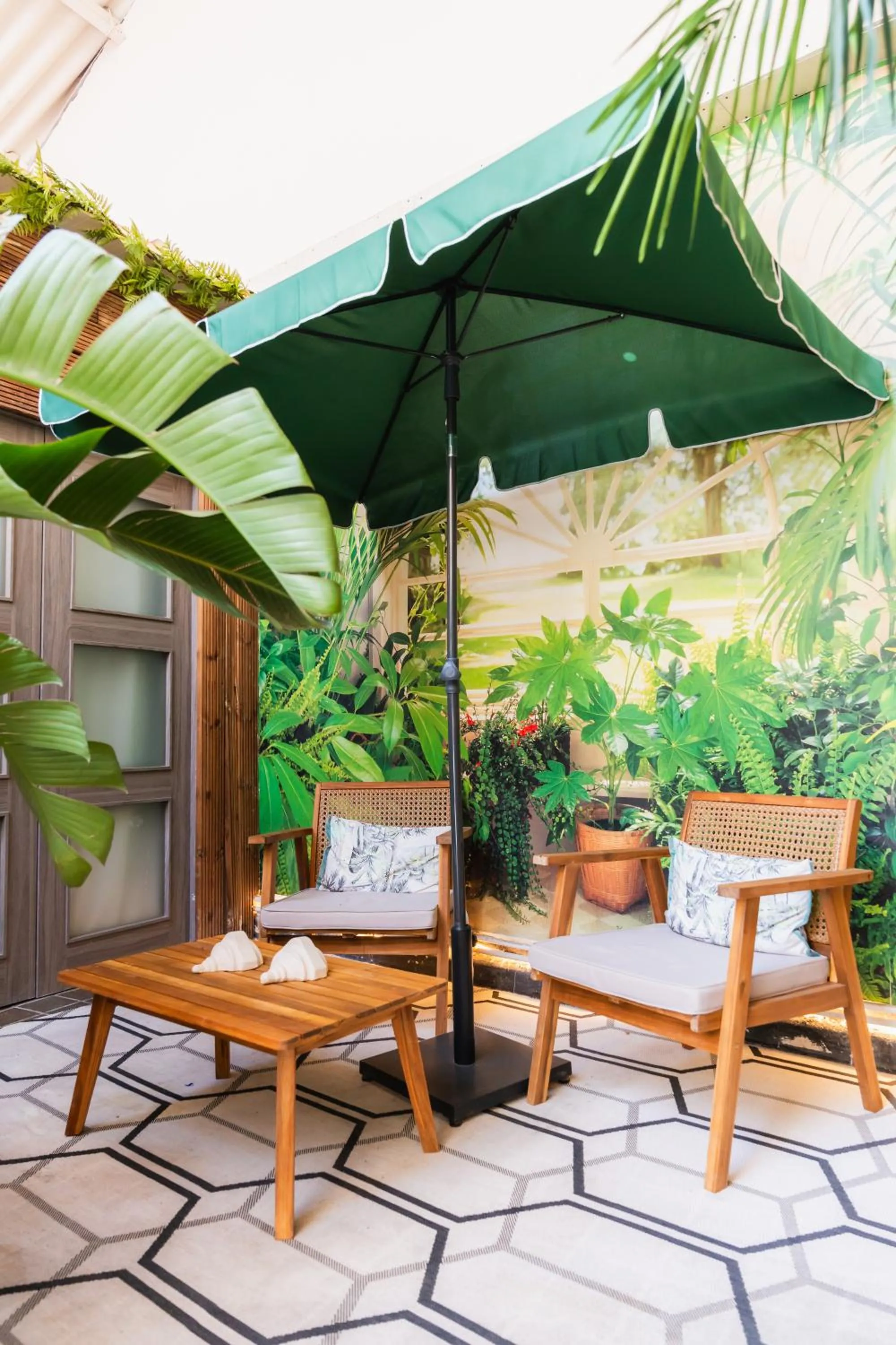 Garden in Hotel Life Gran Via - Tropical garden