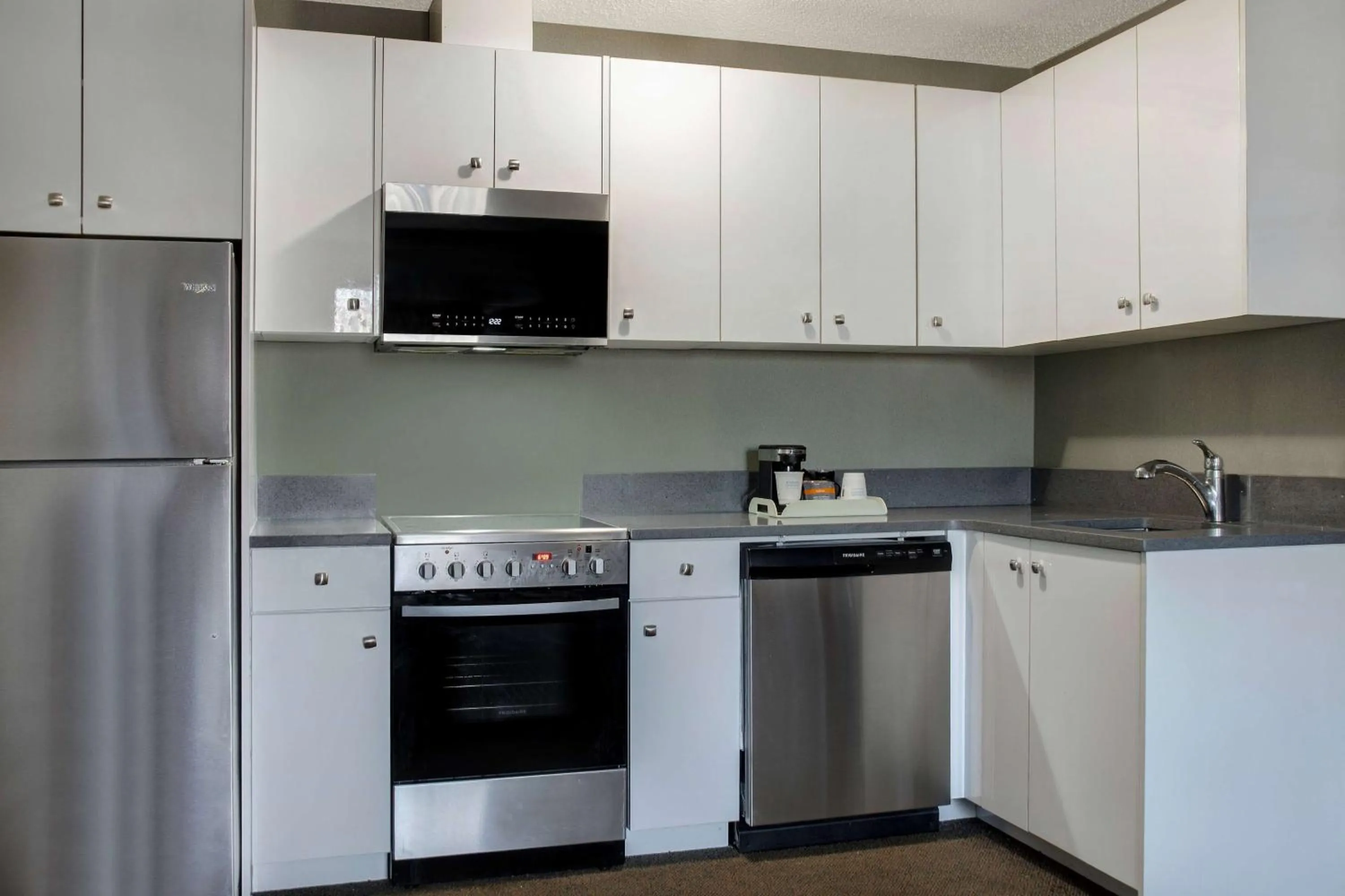 Photo of the whole room in Days Inn by Wyndham Whitecourt