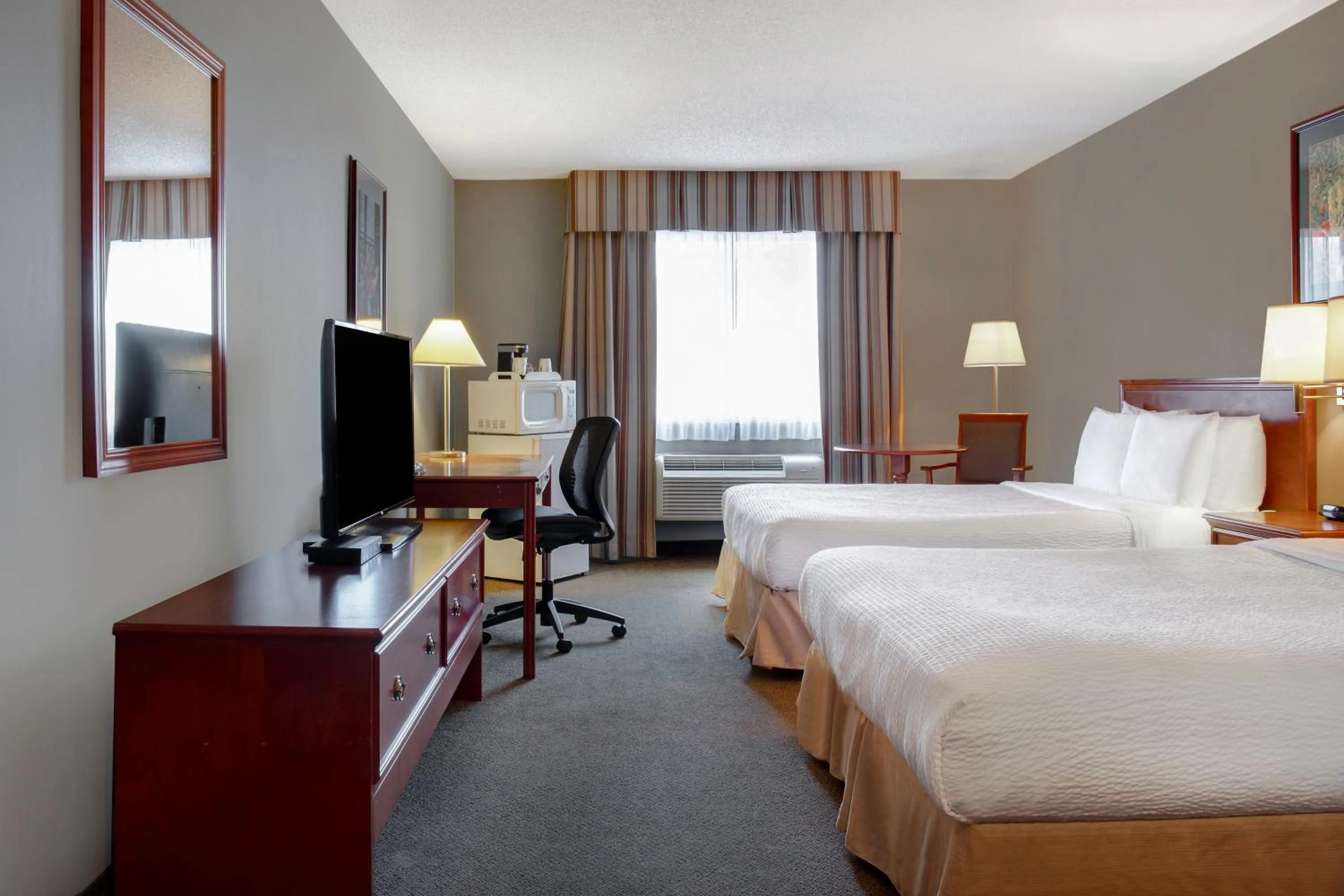 Guests, Bed in Days Inn by Wyndham Whitecourt