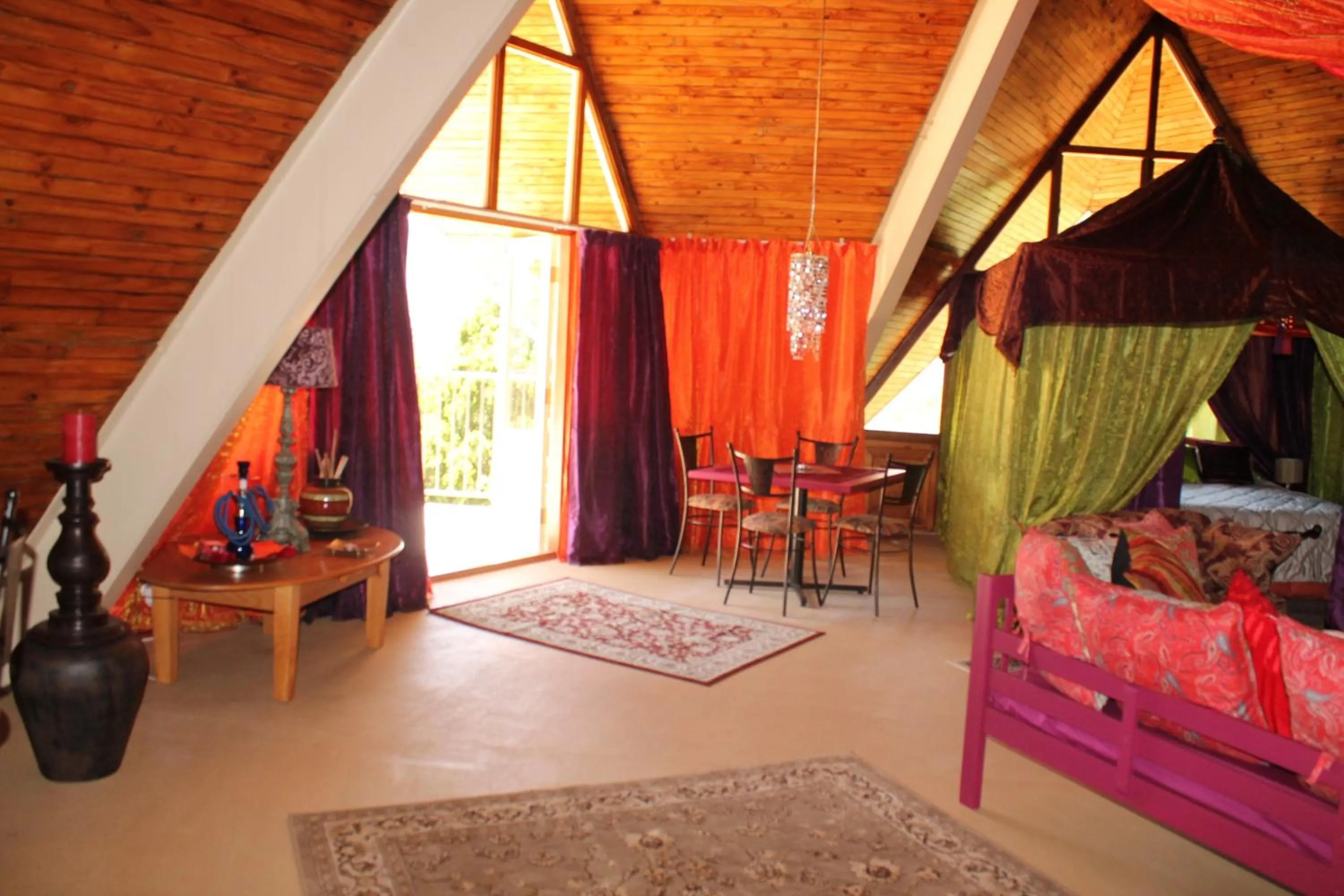 Self Catering Family Room in Pyramids Motel