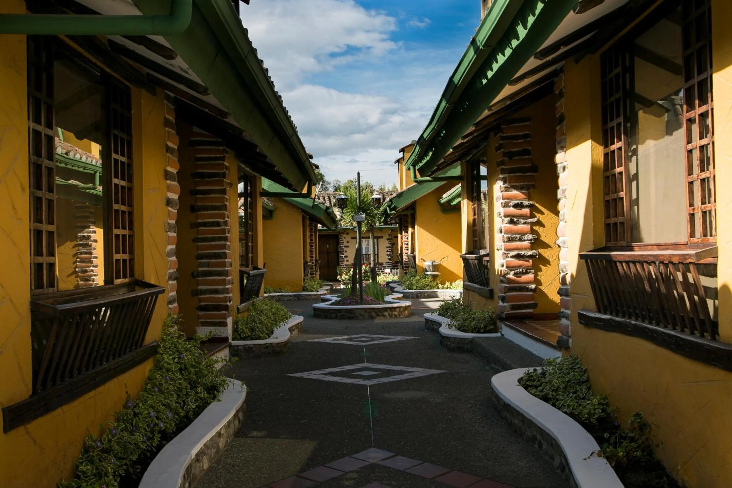 Property building in Hosteria Rumipamba De Las Rosas